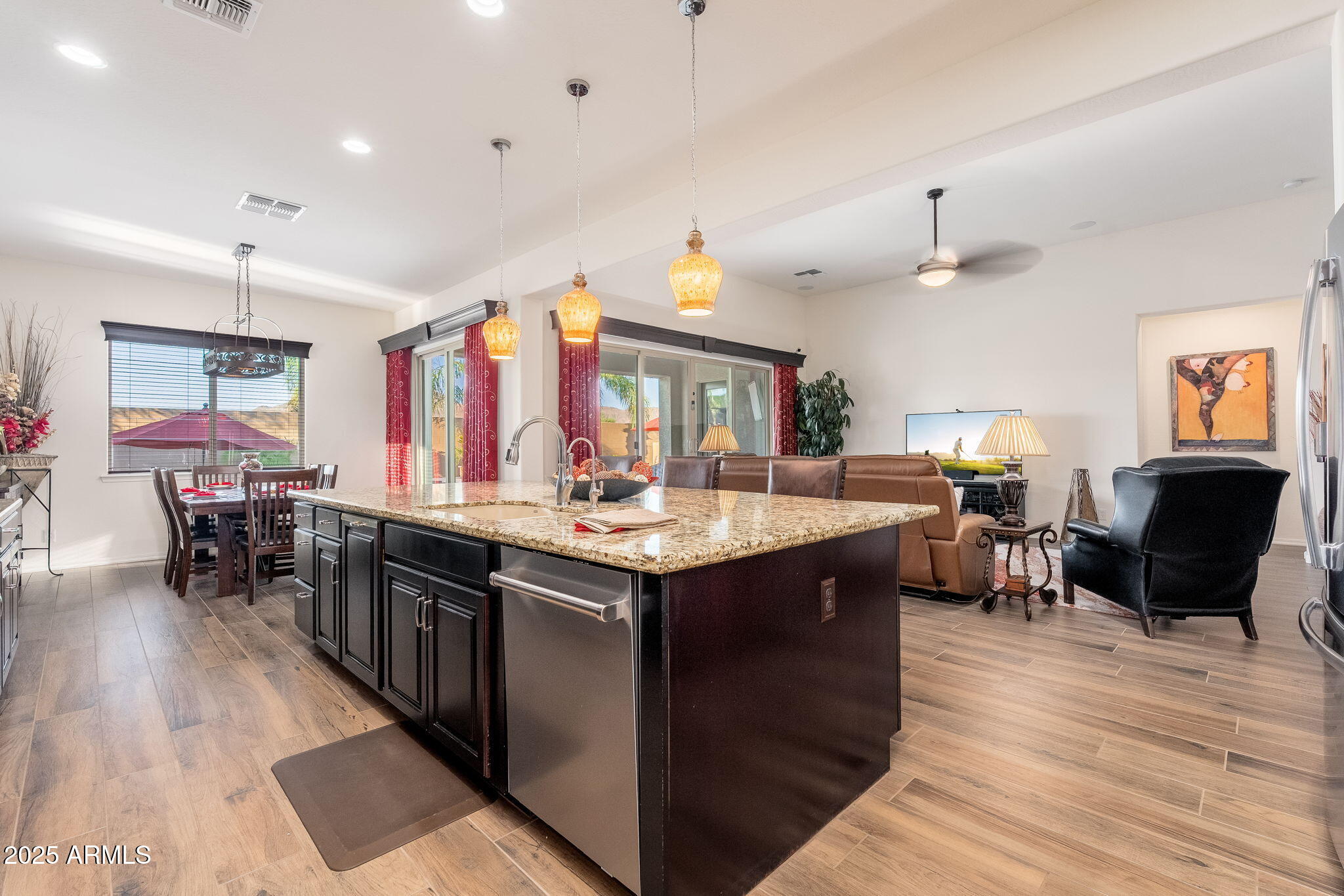 10136 E GRANDVIEW Street