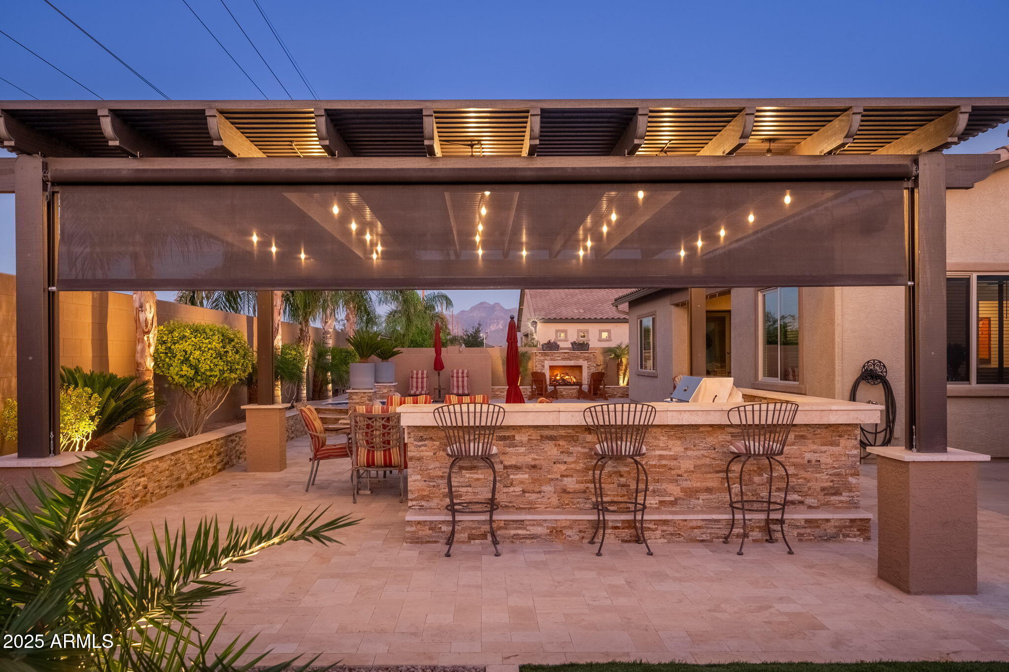 10136 E GRANDVIEW Street