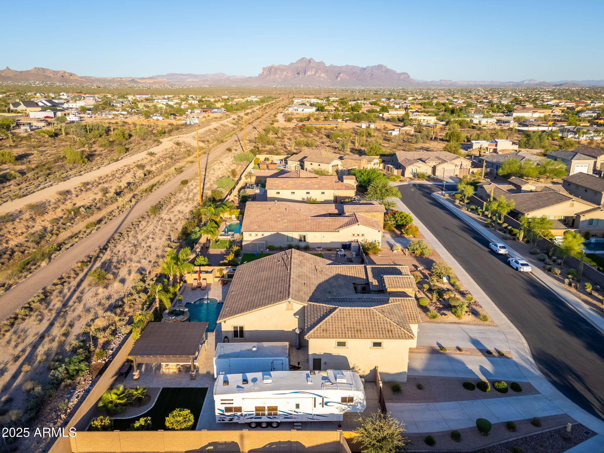 10136 E GRANDVIEW Street