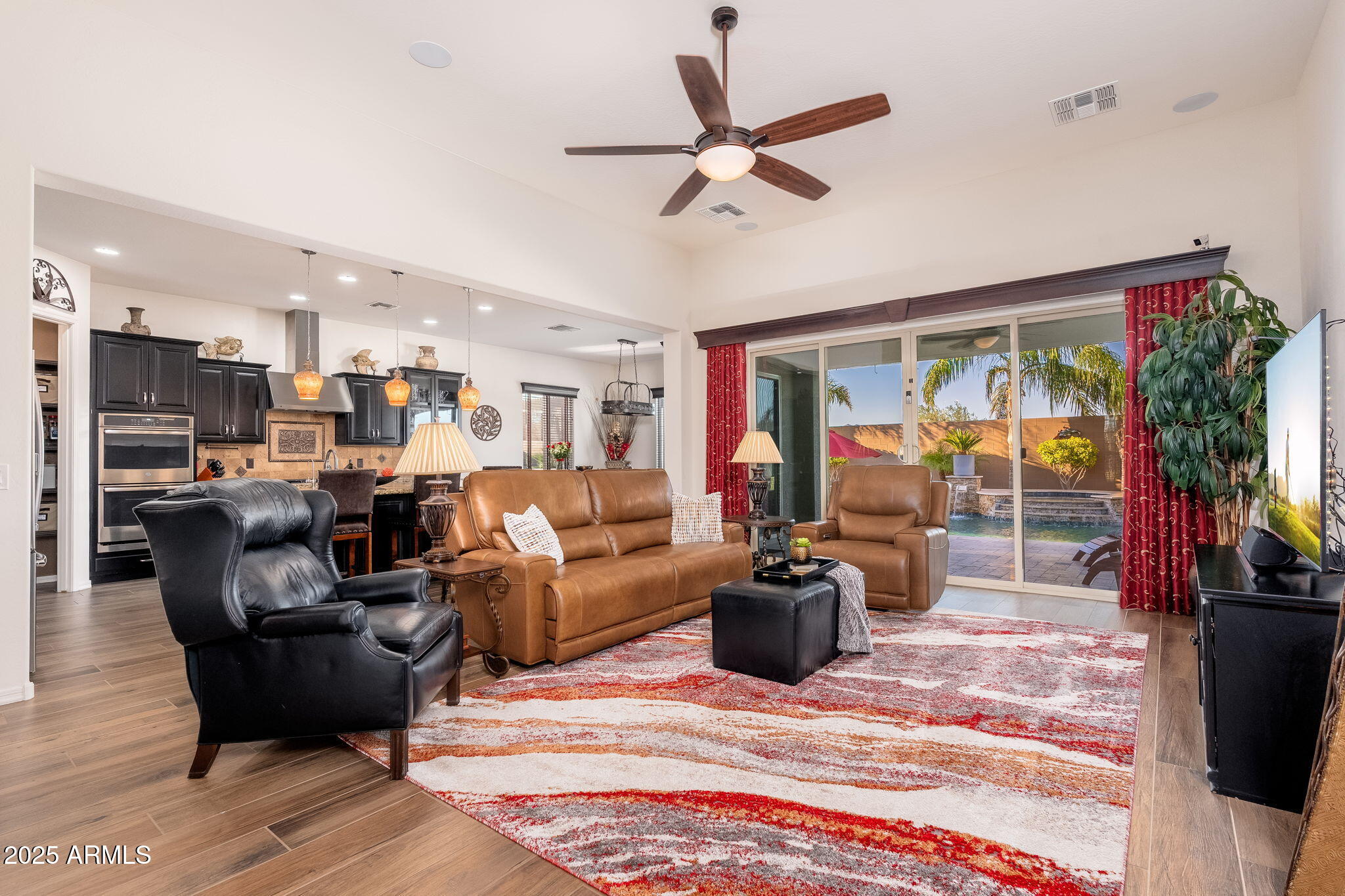 10136 E GRANDVIEW Street