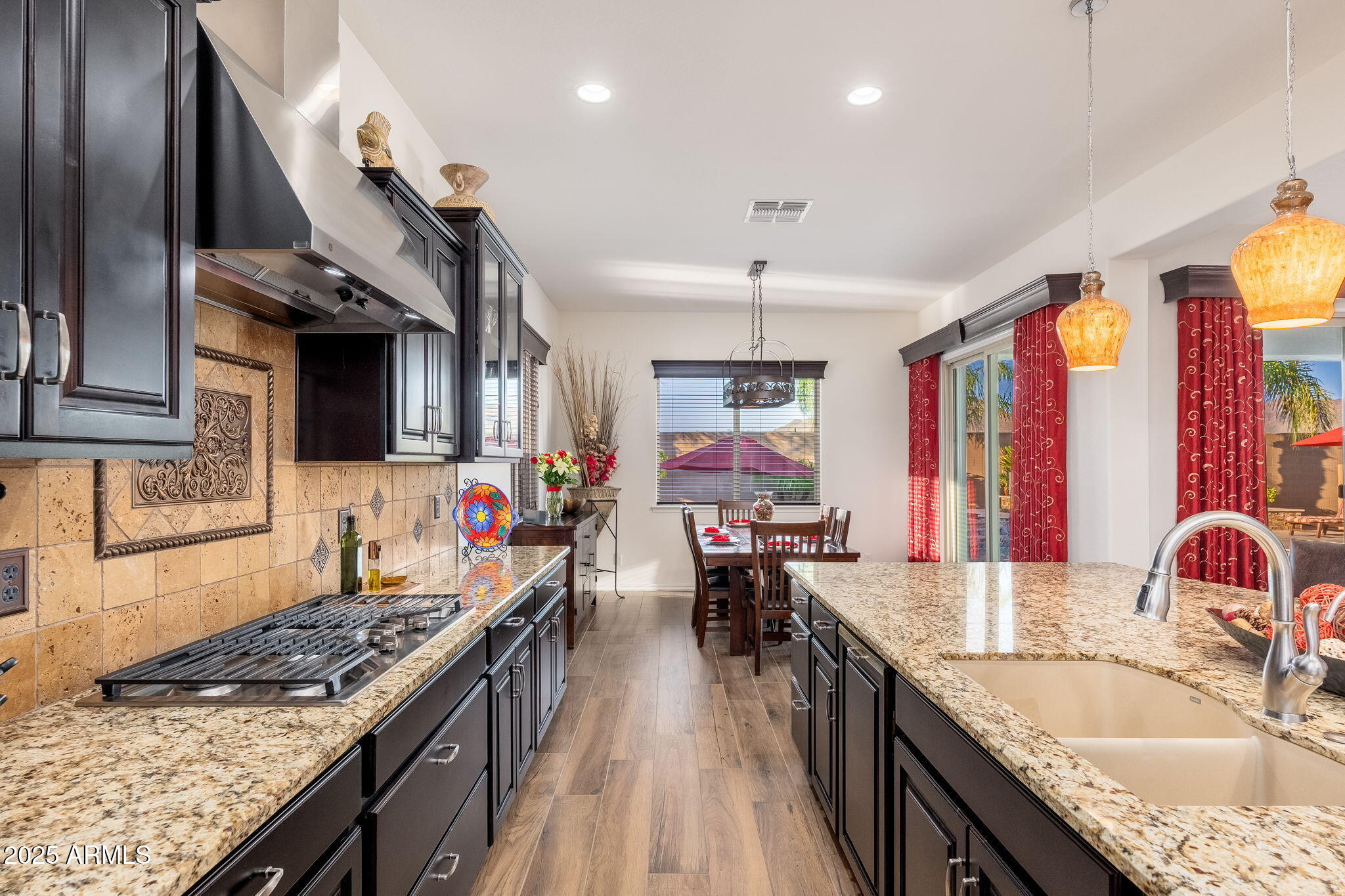 10136 E GRANDVIEW Street