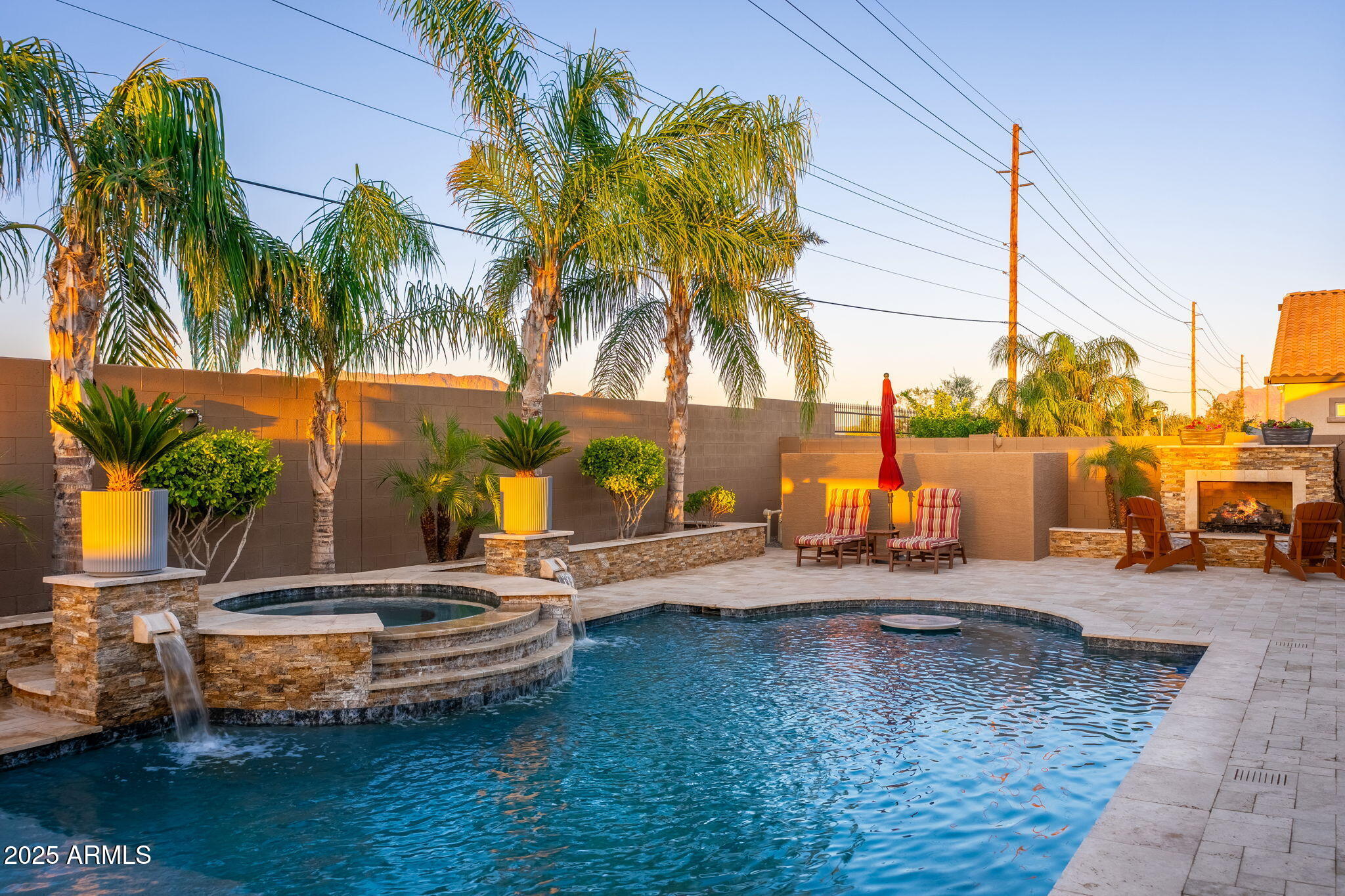 10136 E GRANDVIEW Street