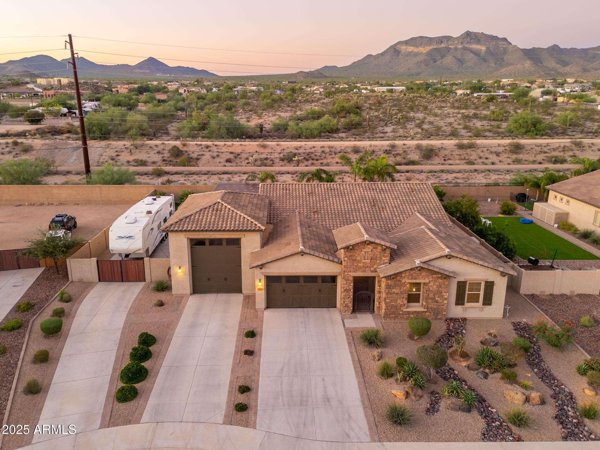 10136 E GRANDVIEW Street