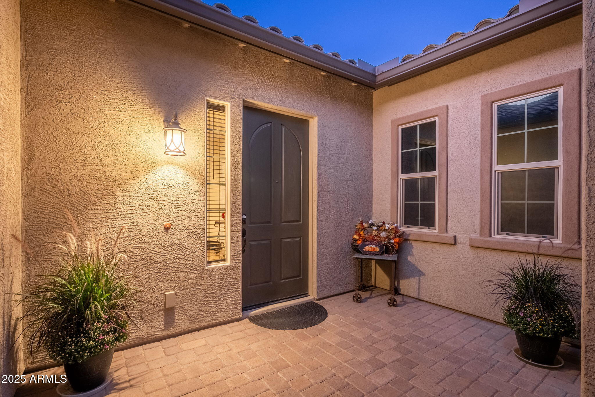 10136 E GRANDVIEW Street