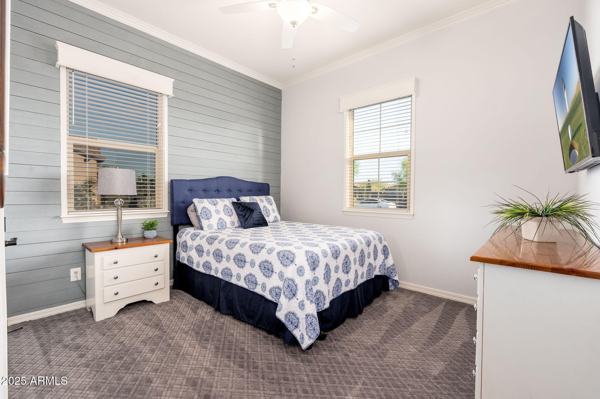 10136 E GRANDVIEW Street