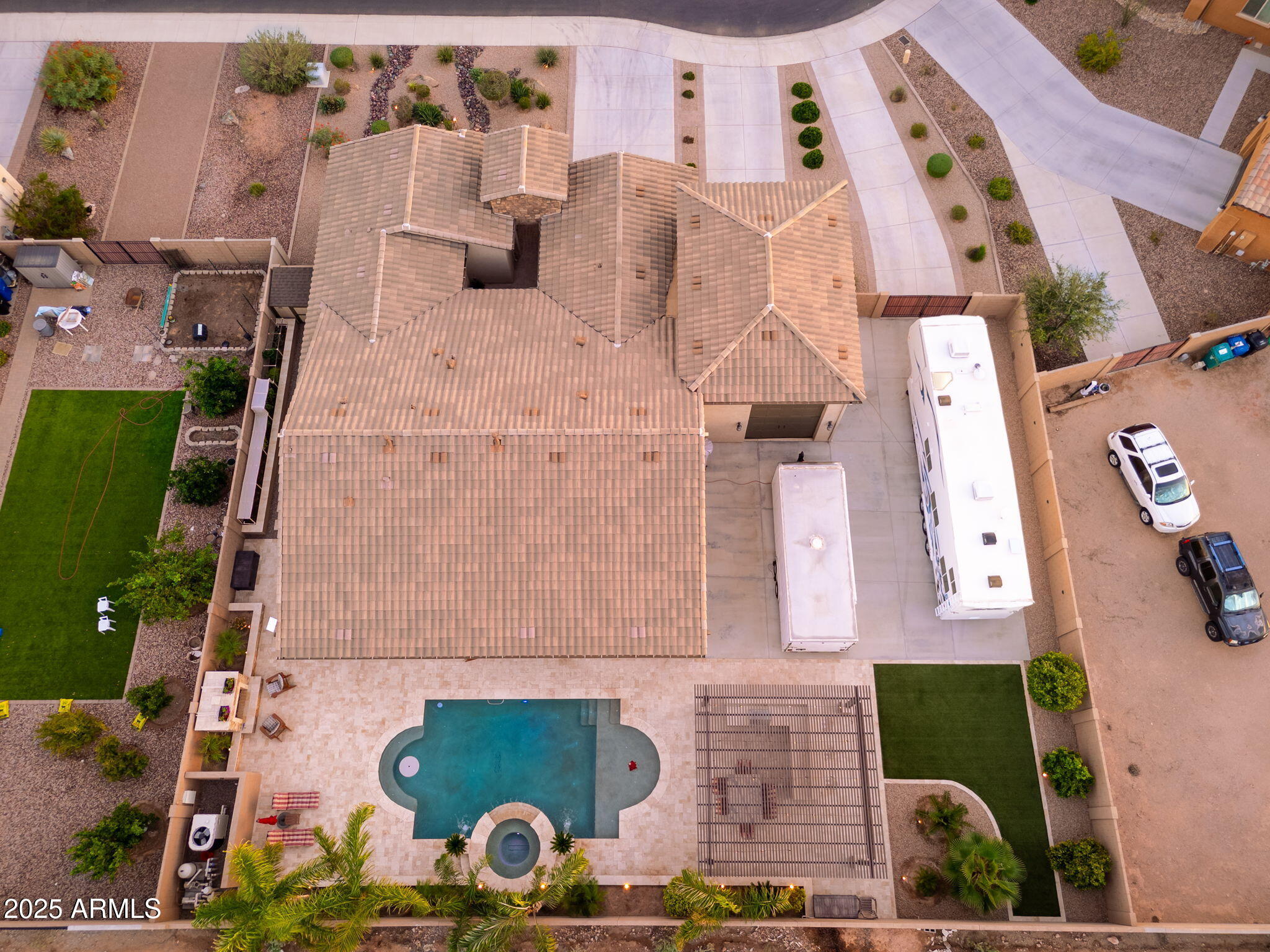 10136 E GRANDVIEW Street