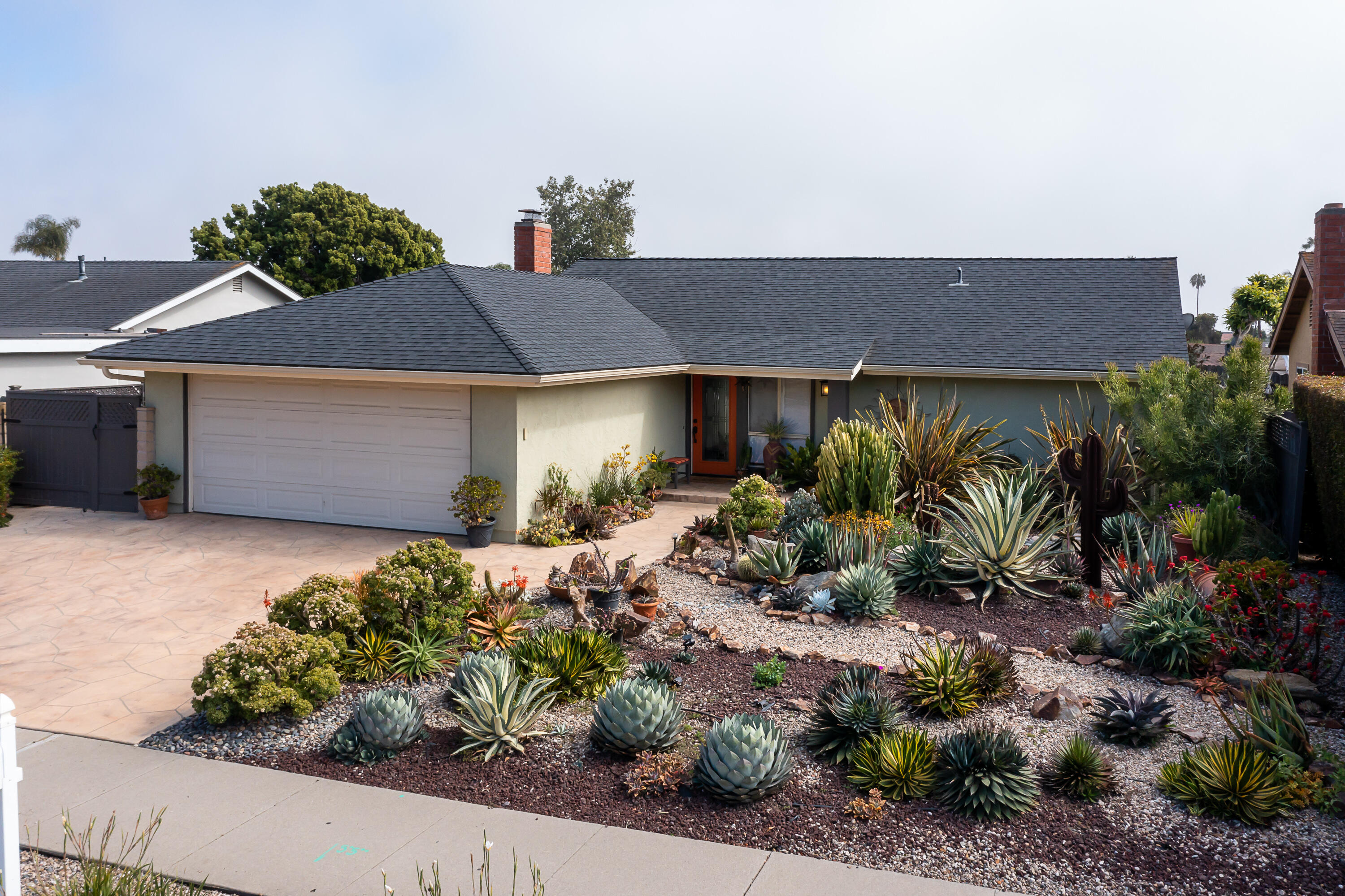 4655 Aragon Drive