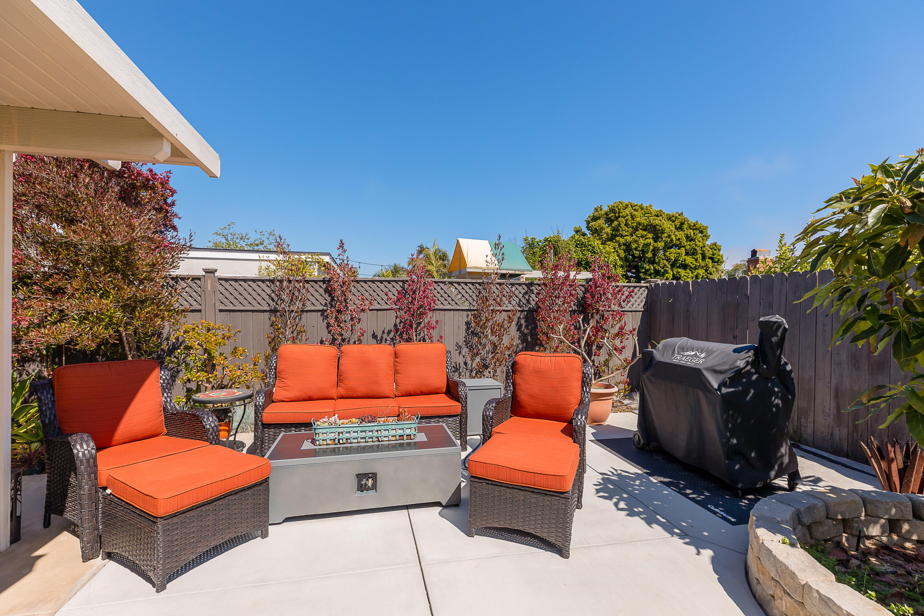 4655 Aragon Drive