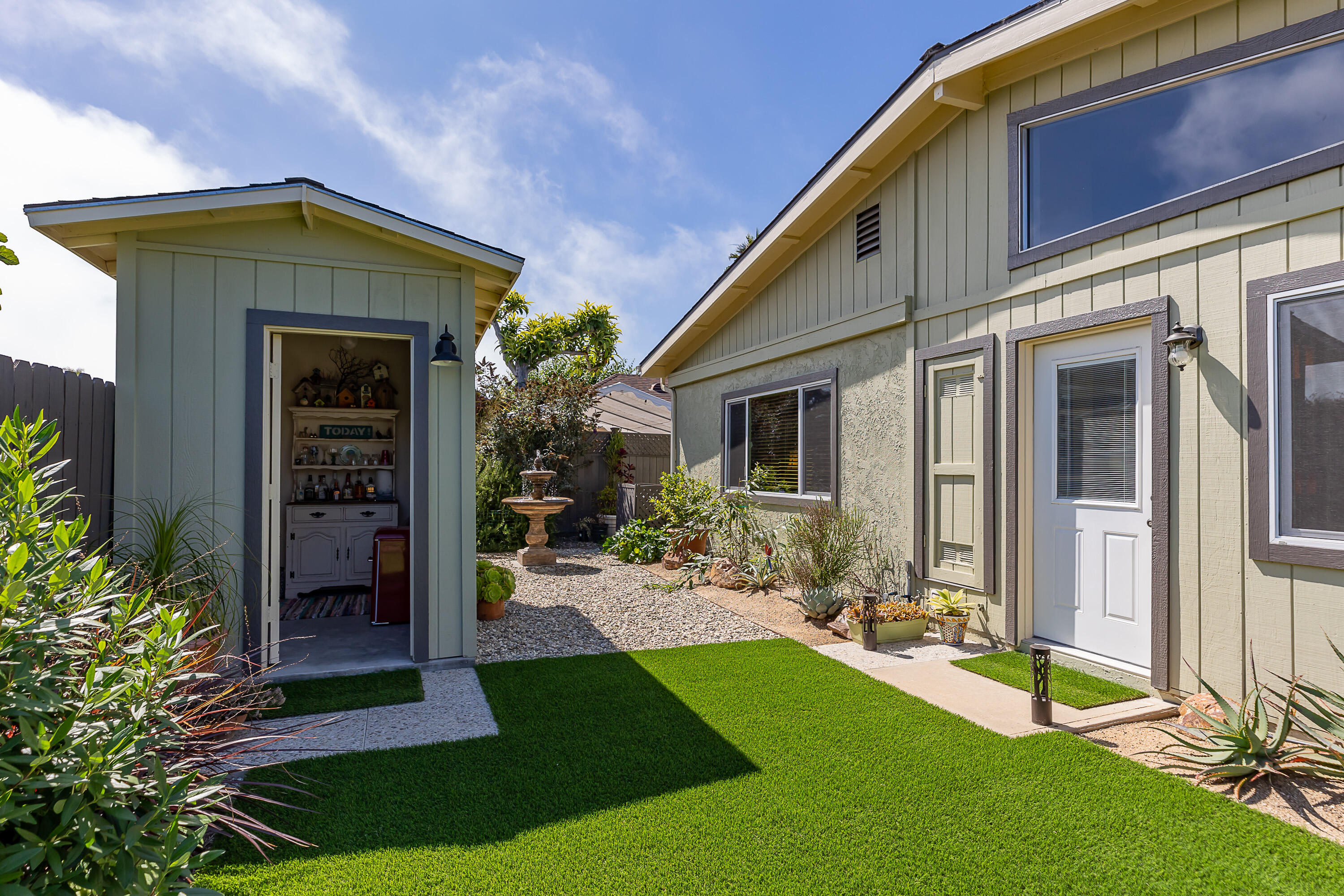 4655 Aragon Drive
