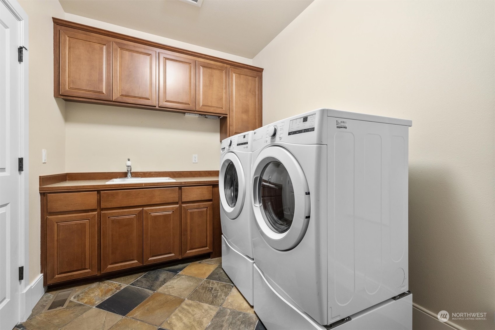 615 Timber Creek Drive NW