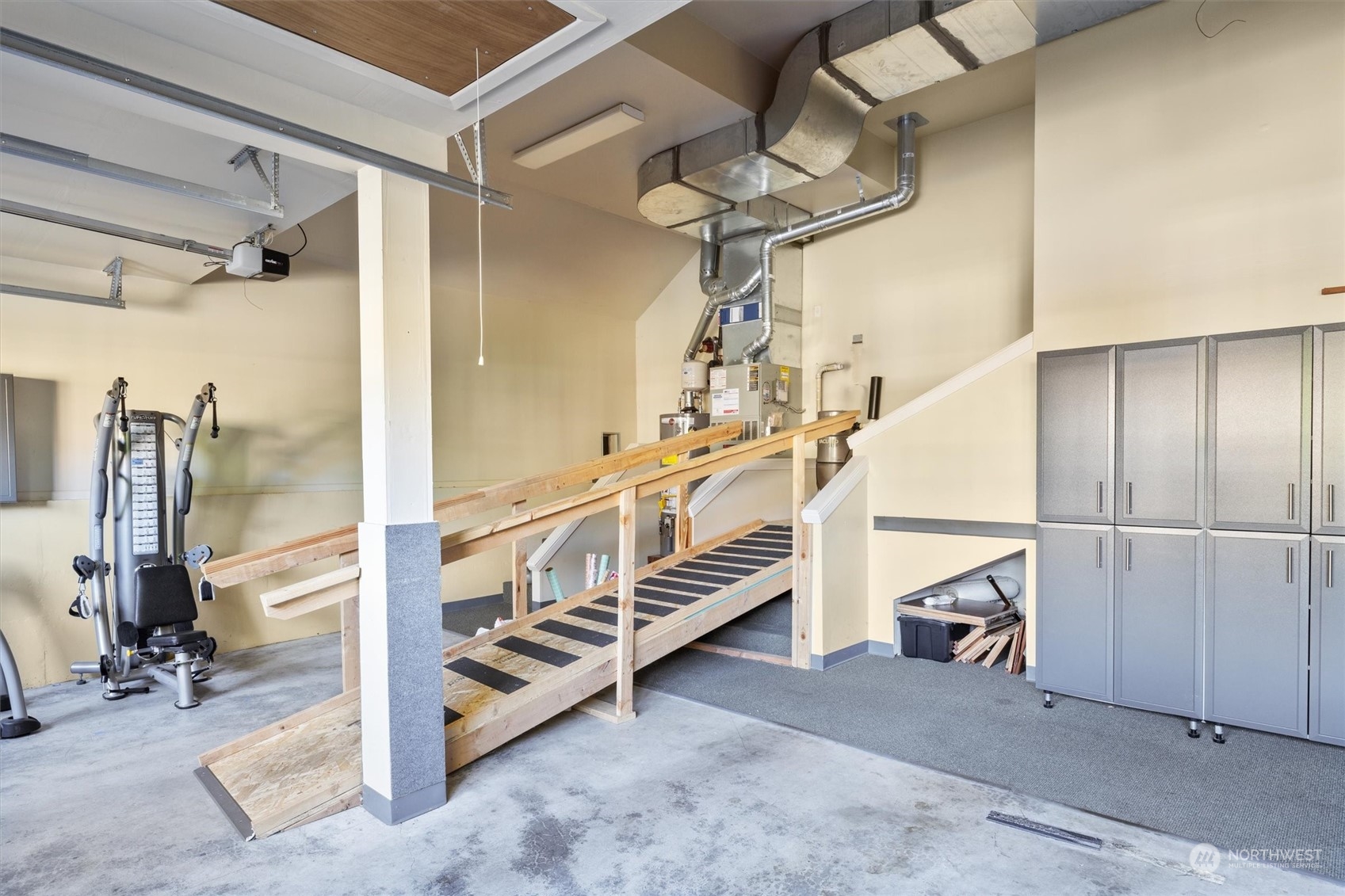 615 Timber Creek Drive NW