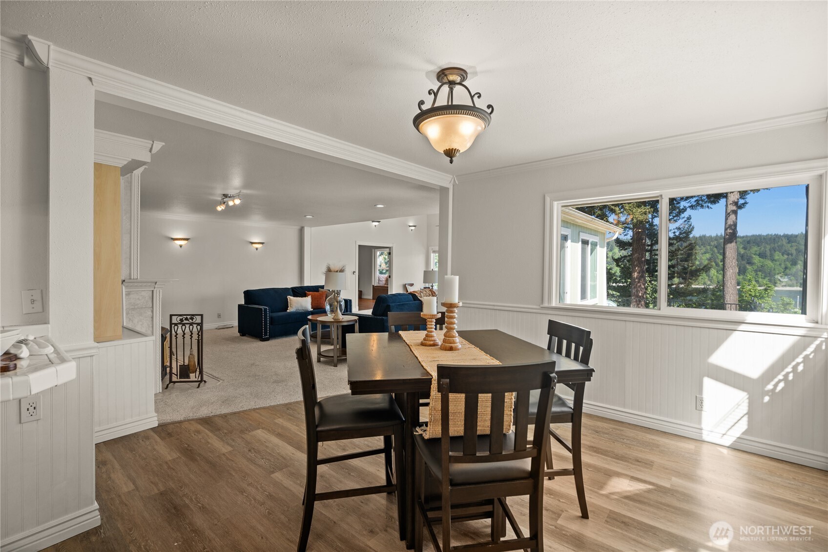 7295 Navajo Trail NE