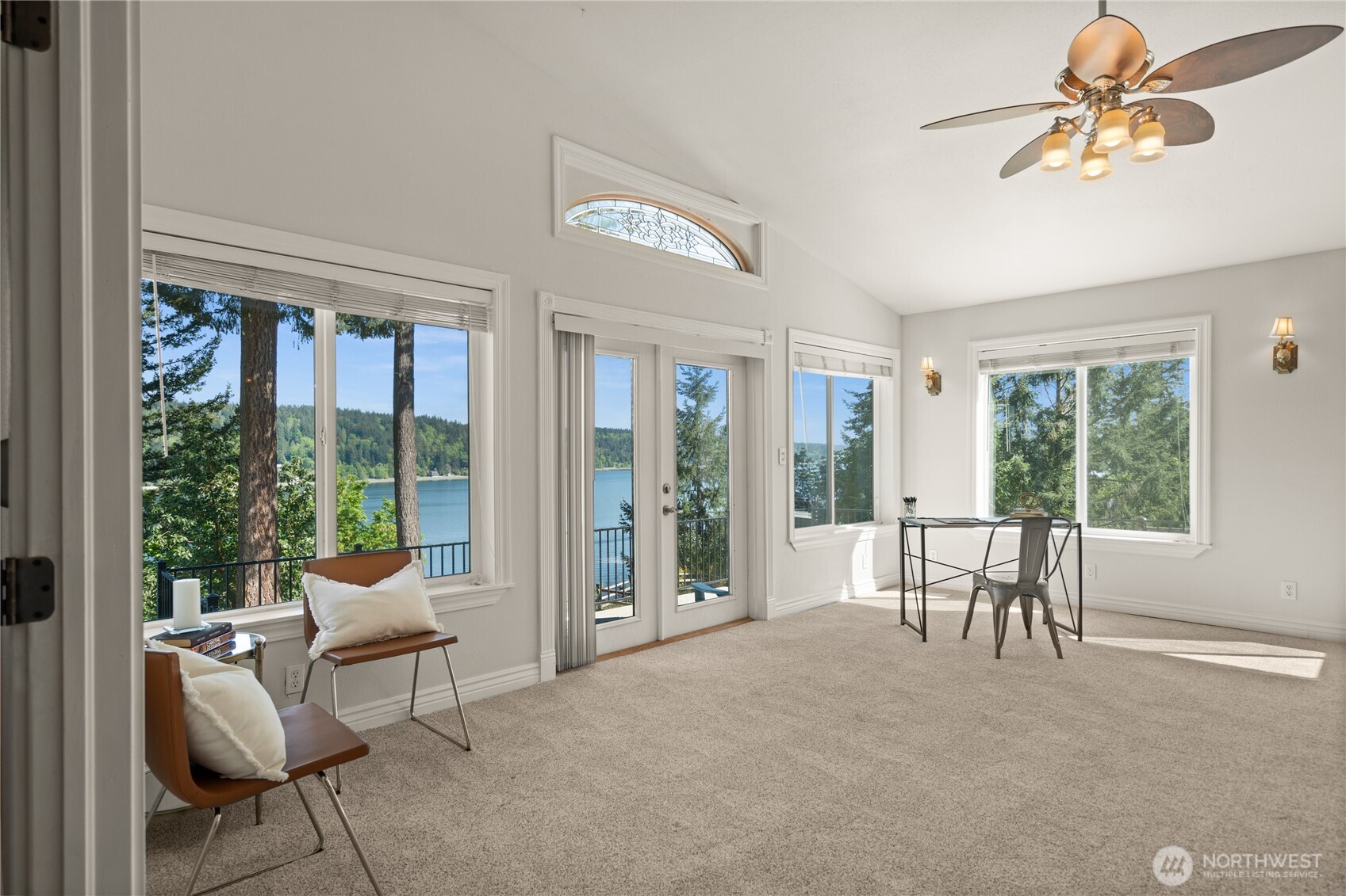 7295 Navajo Trail NE