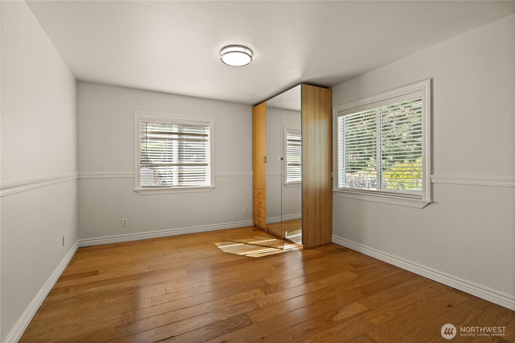 7295 Navajo Trail NE