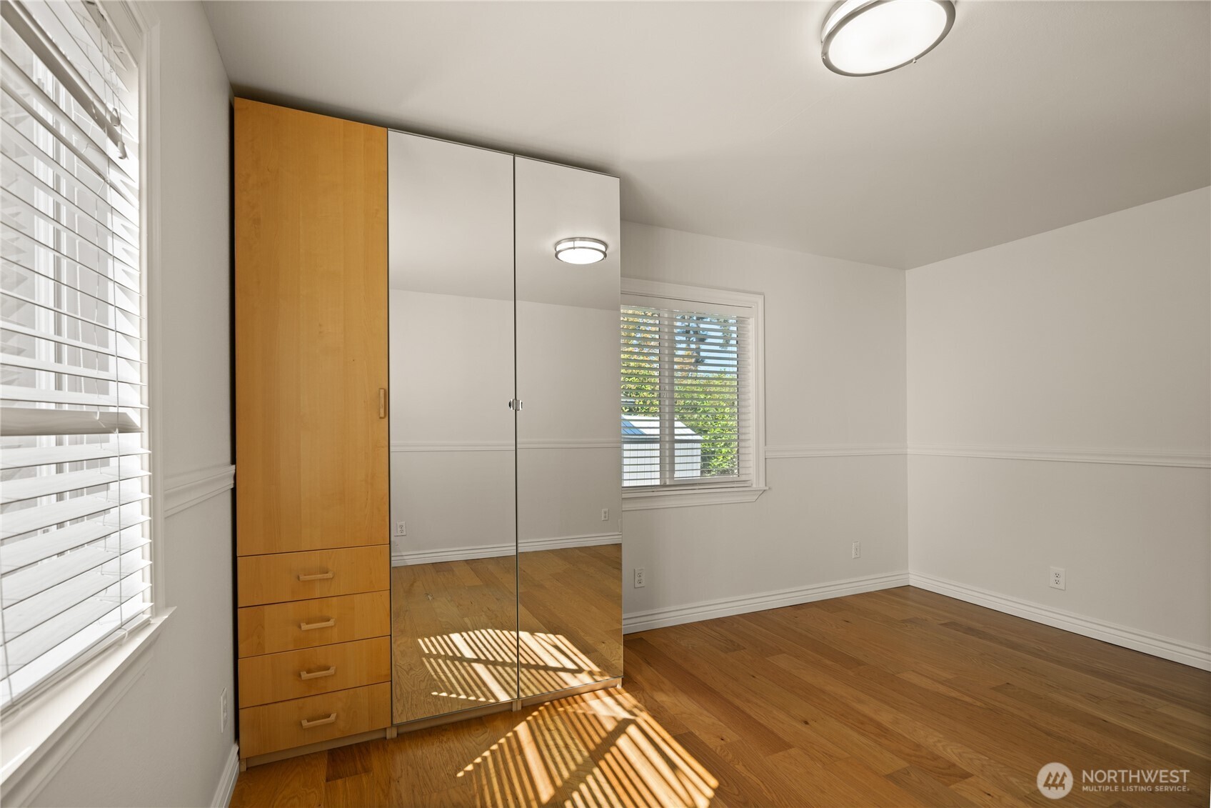 7295 Navajo Trail NE