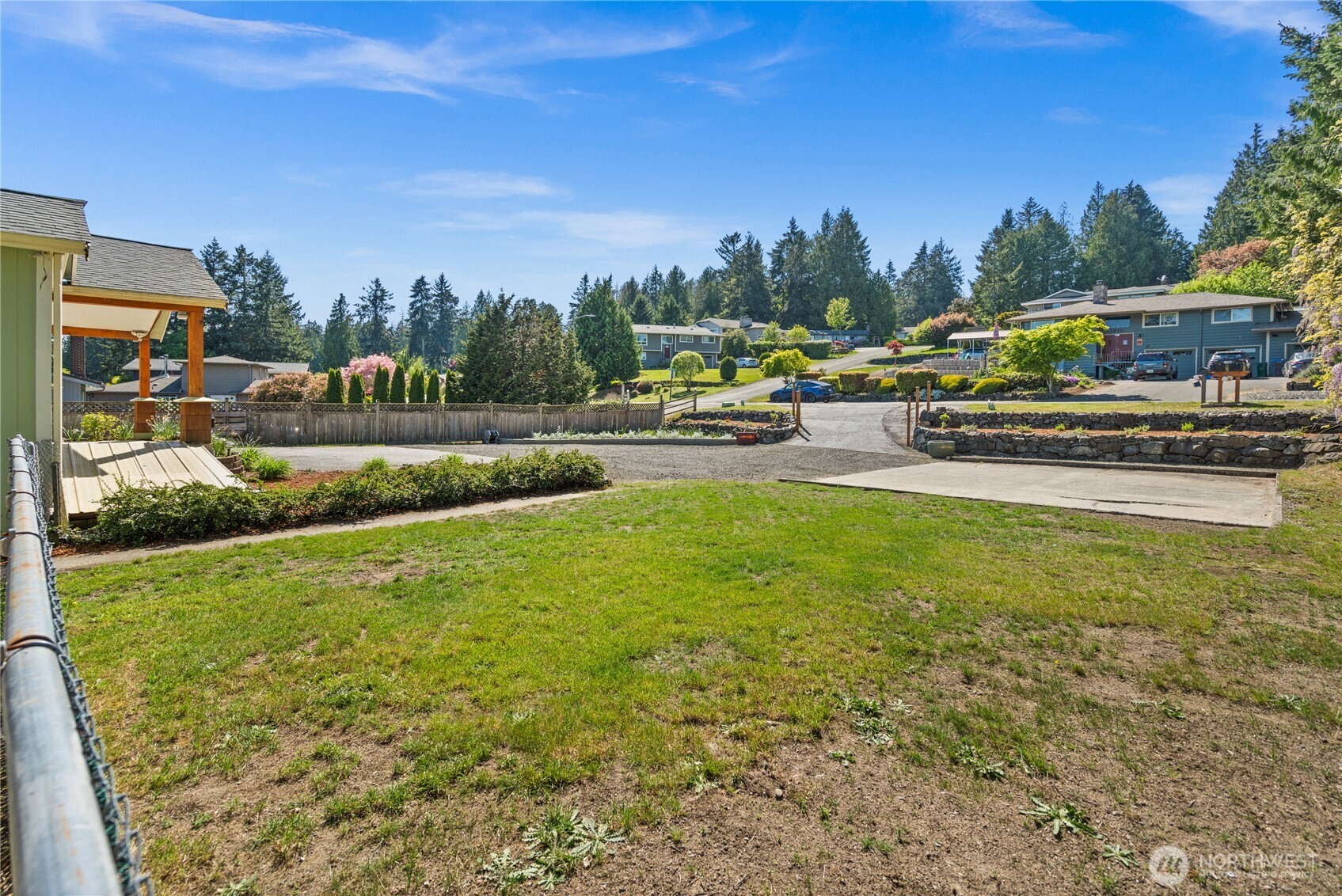 7295 Navajo Trail NE