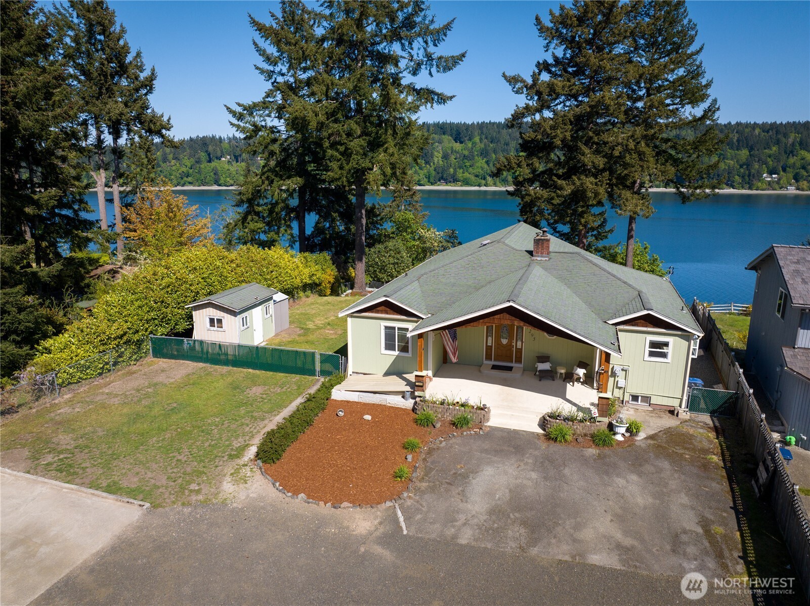 7295 Navajo Trail NE