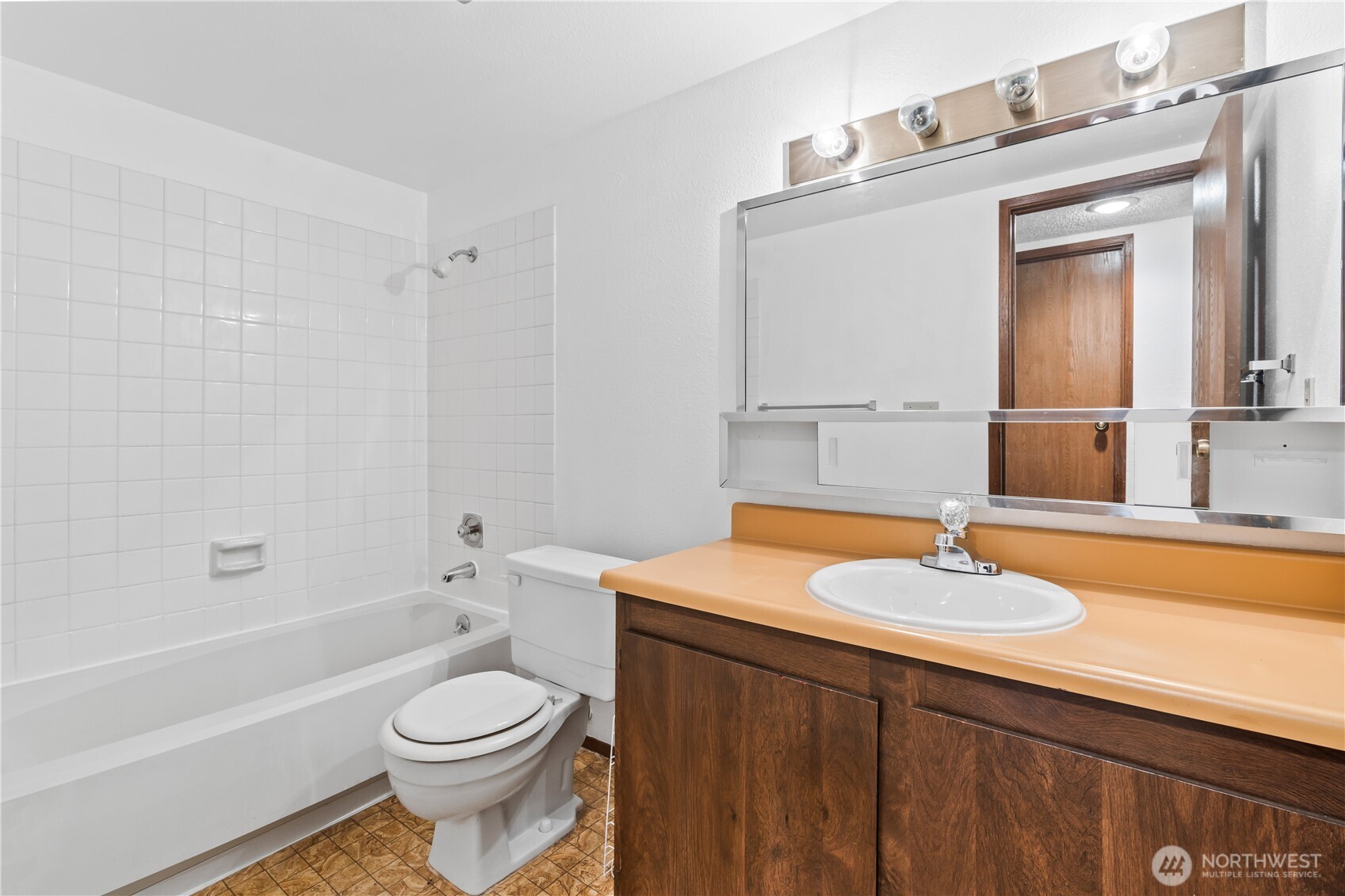 17529 151st Avenue SE Unit: 7-11