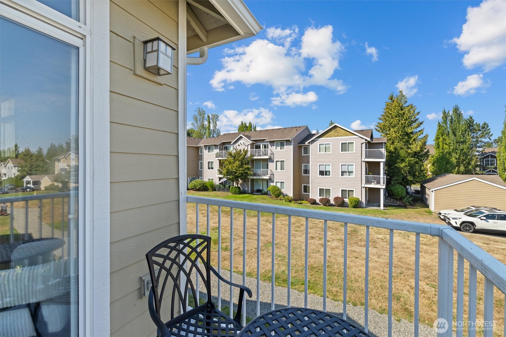 573 241st Lane SE Unit: #4