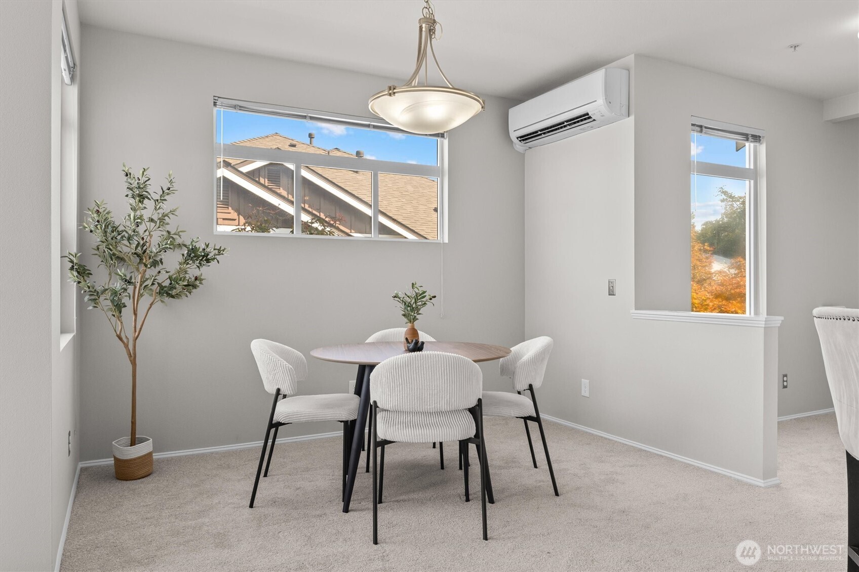 573 241st Lane SE Unit: #4