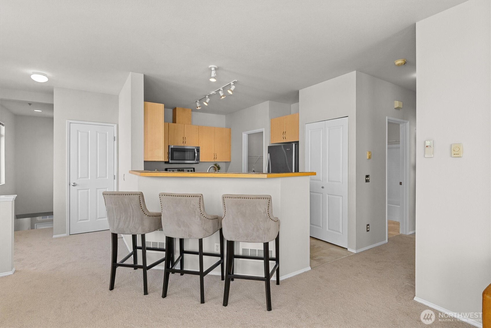 573 241st Lane SE Unit: #4