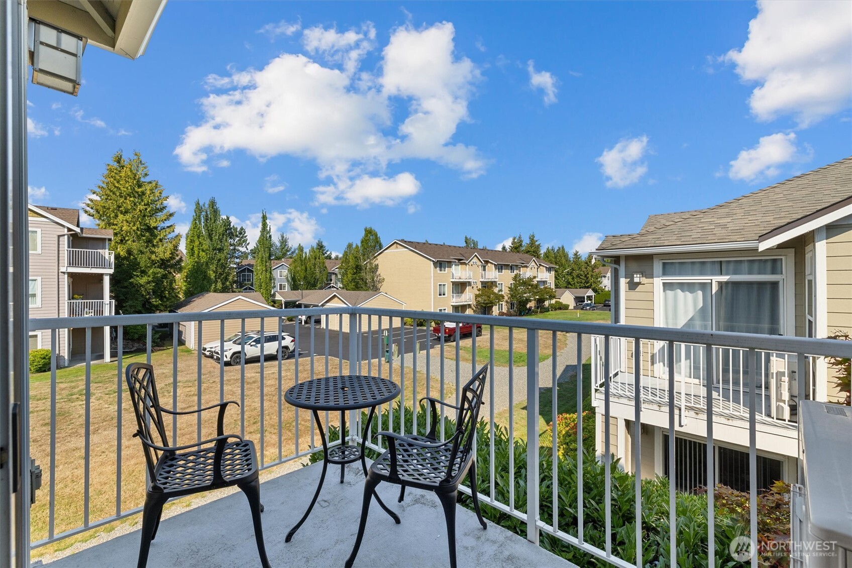573 241st Lane SE Unit: #4