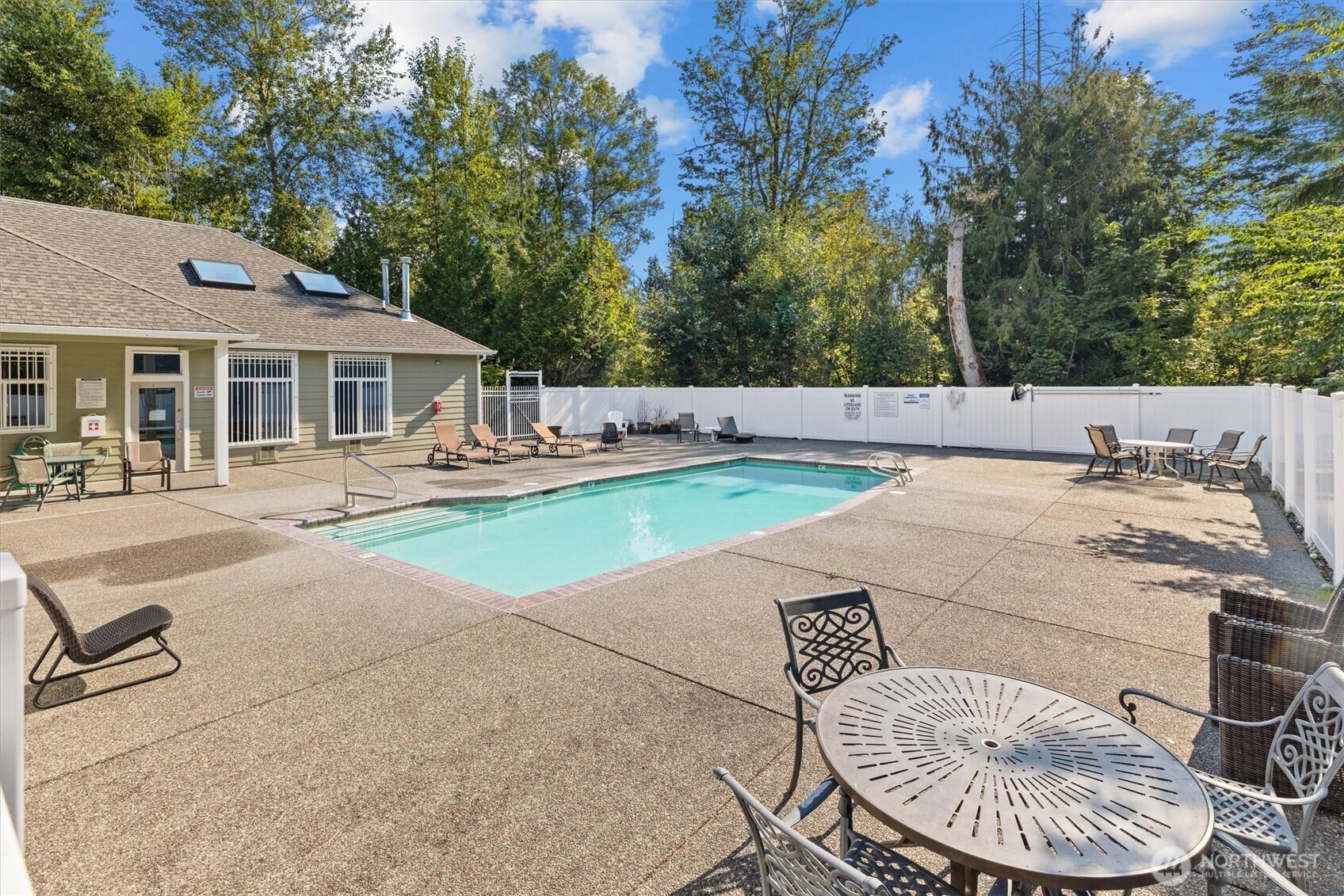 573 241st Lane SE Unit: #4
