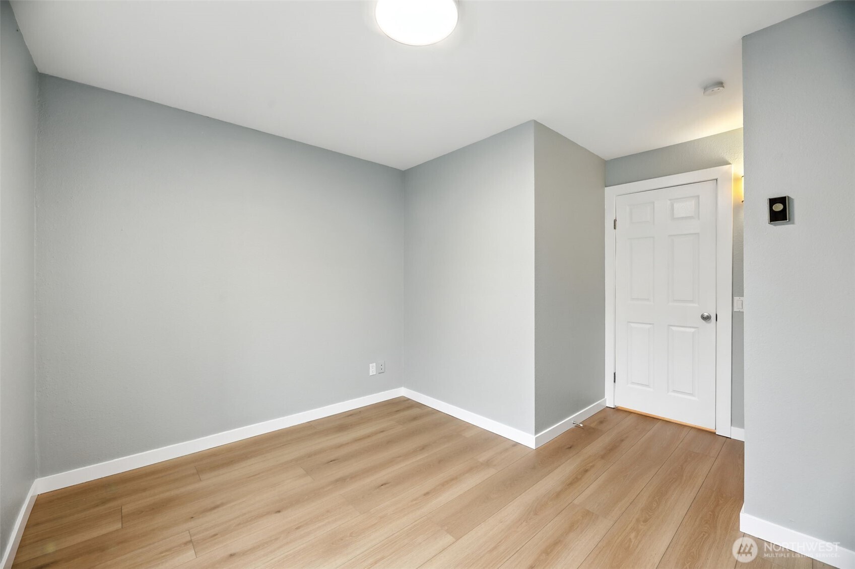 3233 NE 12th Street Unit: 207