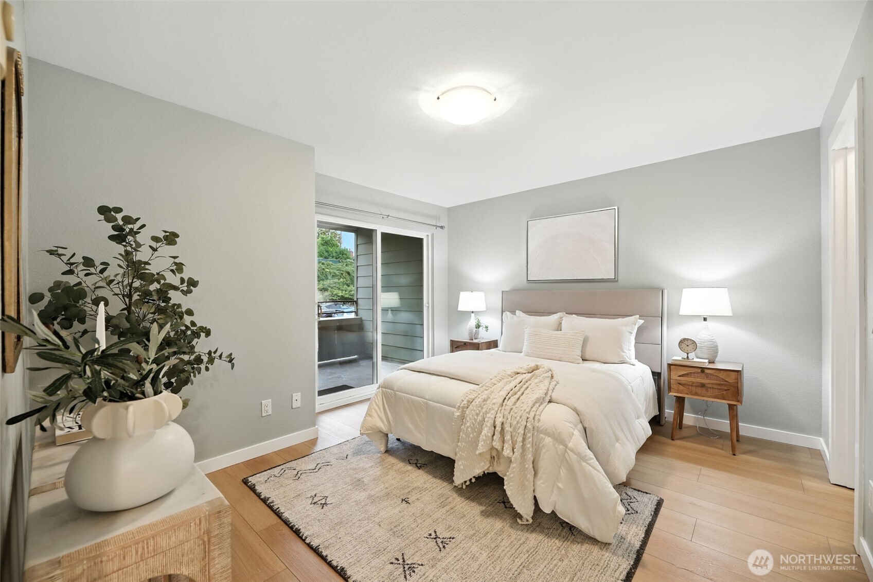 3233 NE 12th Street Unit: 207