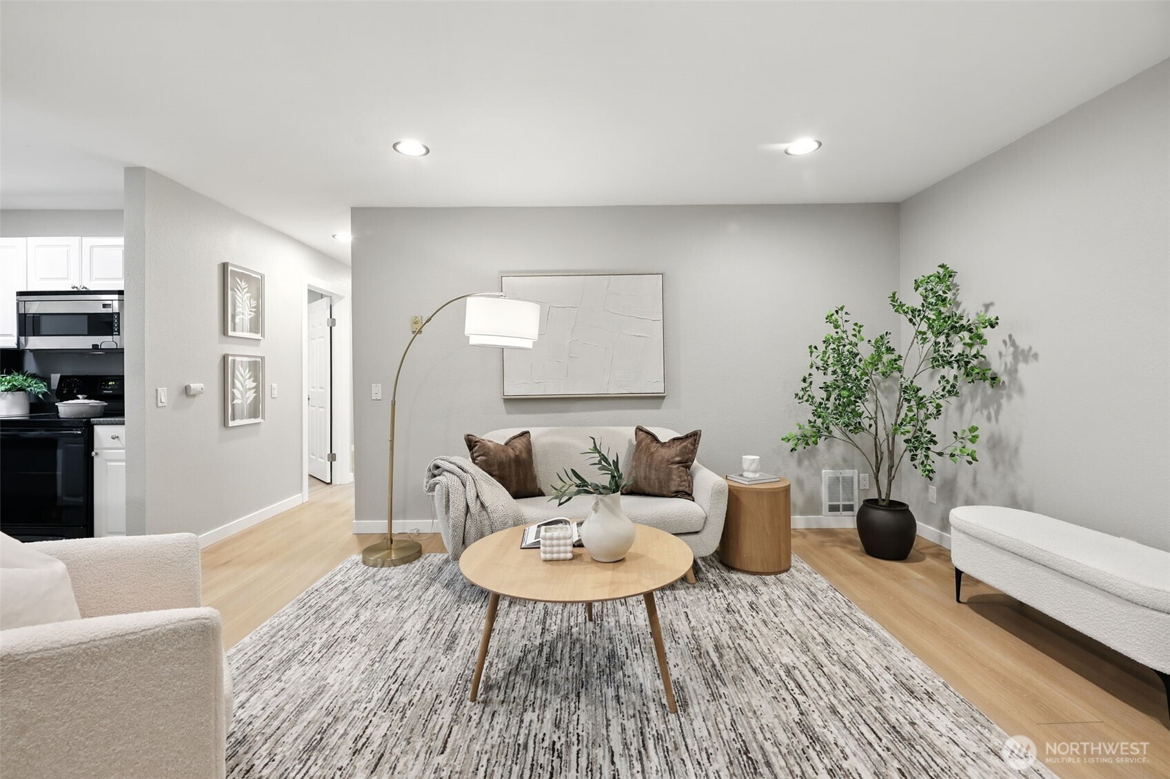 3233 NE 12th Street Unit: 207