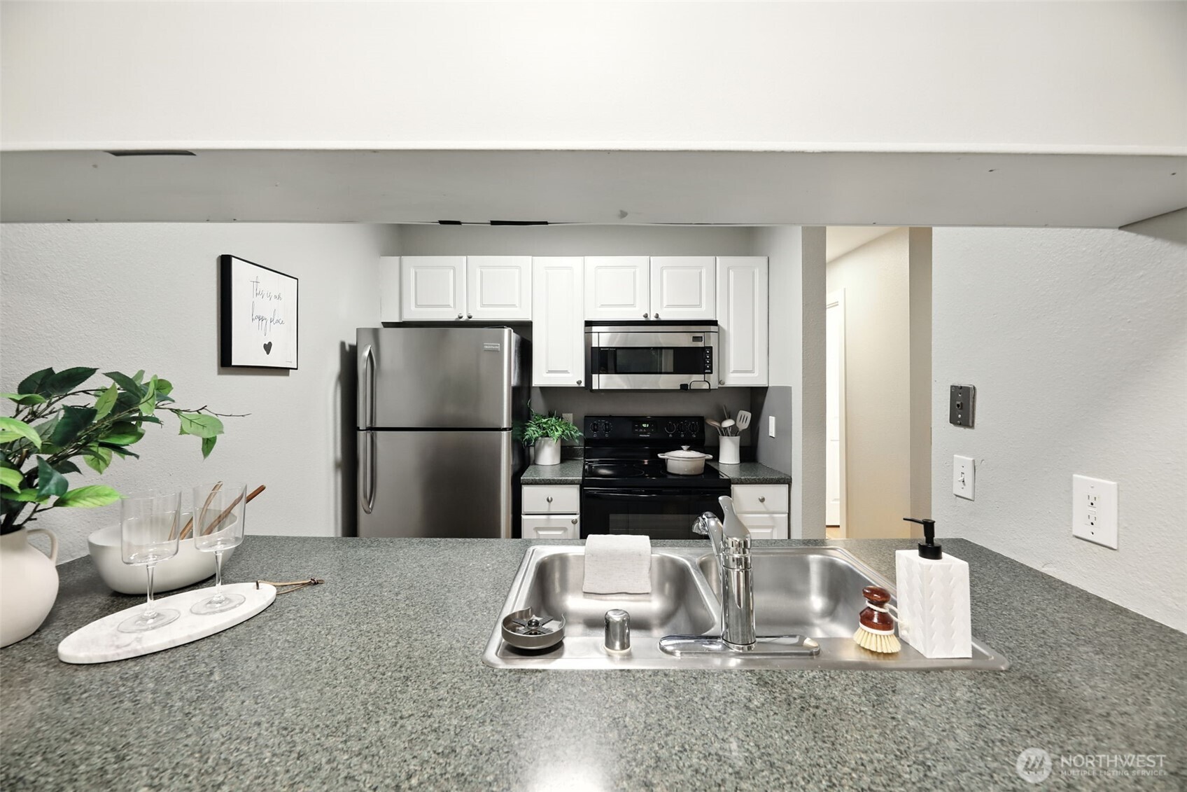 3233 NE 12th Street Unit: 207