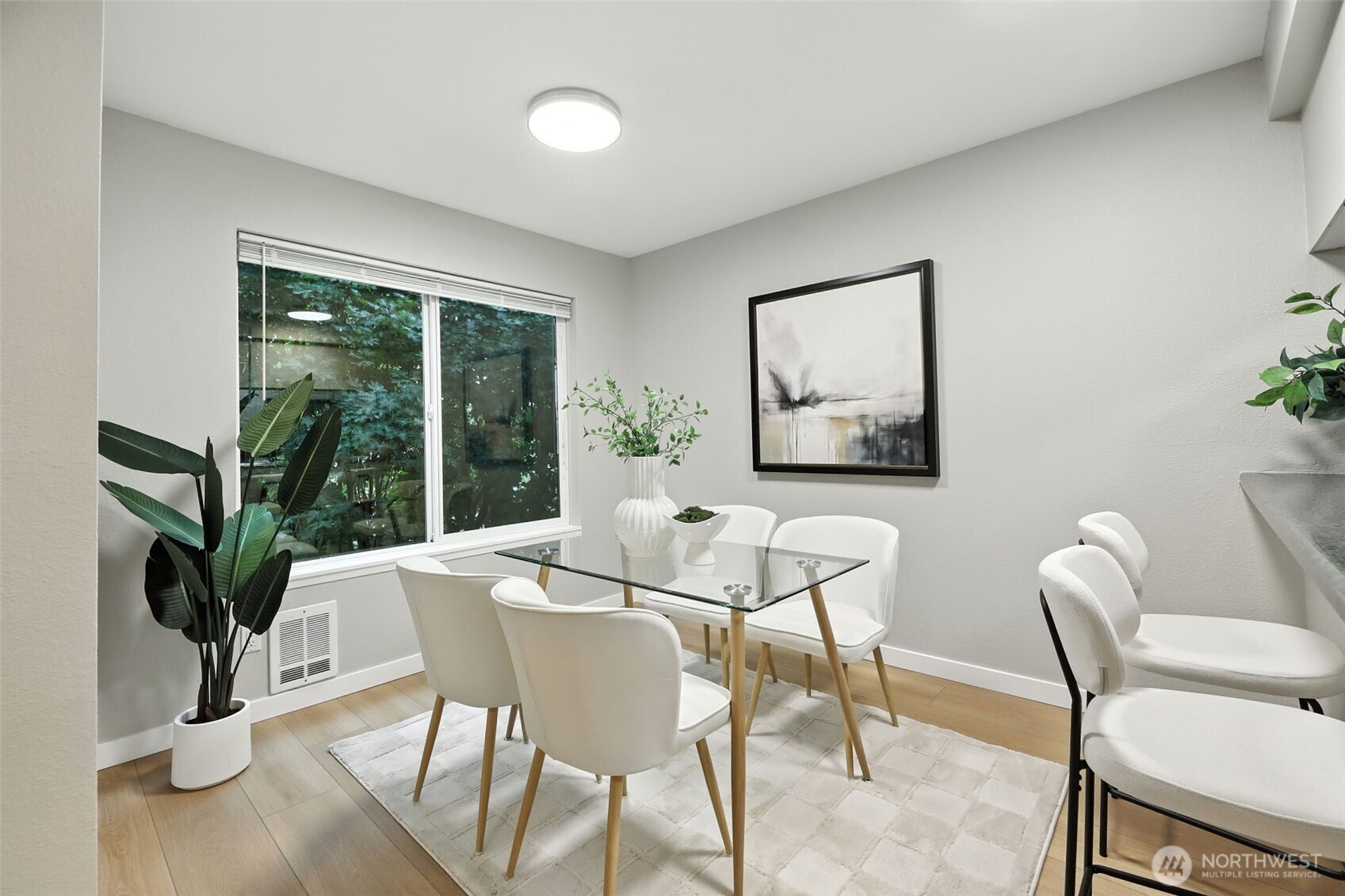 3233 NE 12th Street Unit: 207