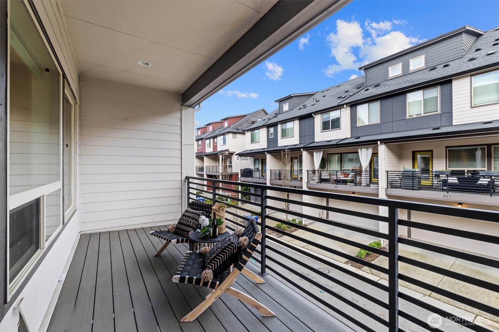 964 7th Avenue NE Unit: #2.4