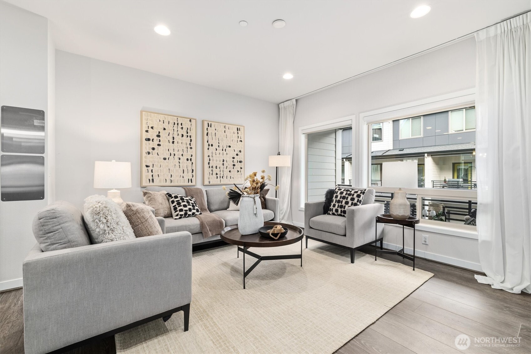 964 7th Avenue NE Unit: #2.4