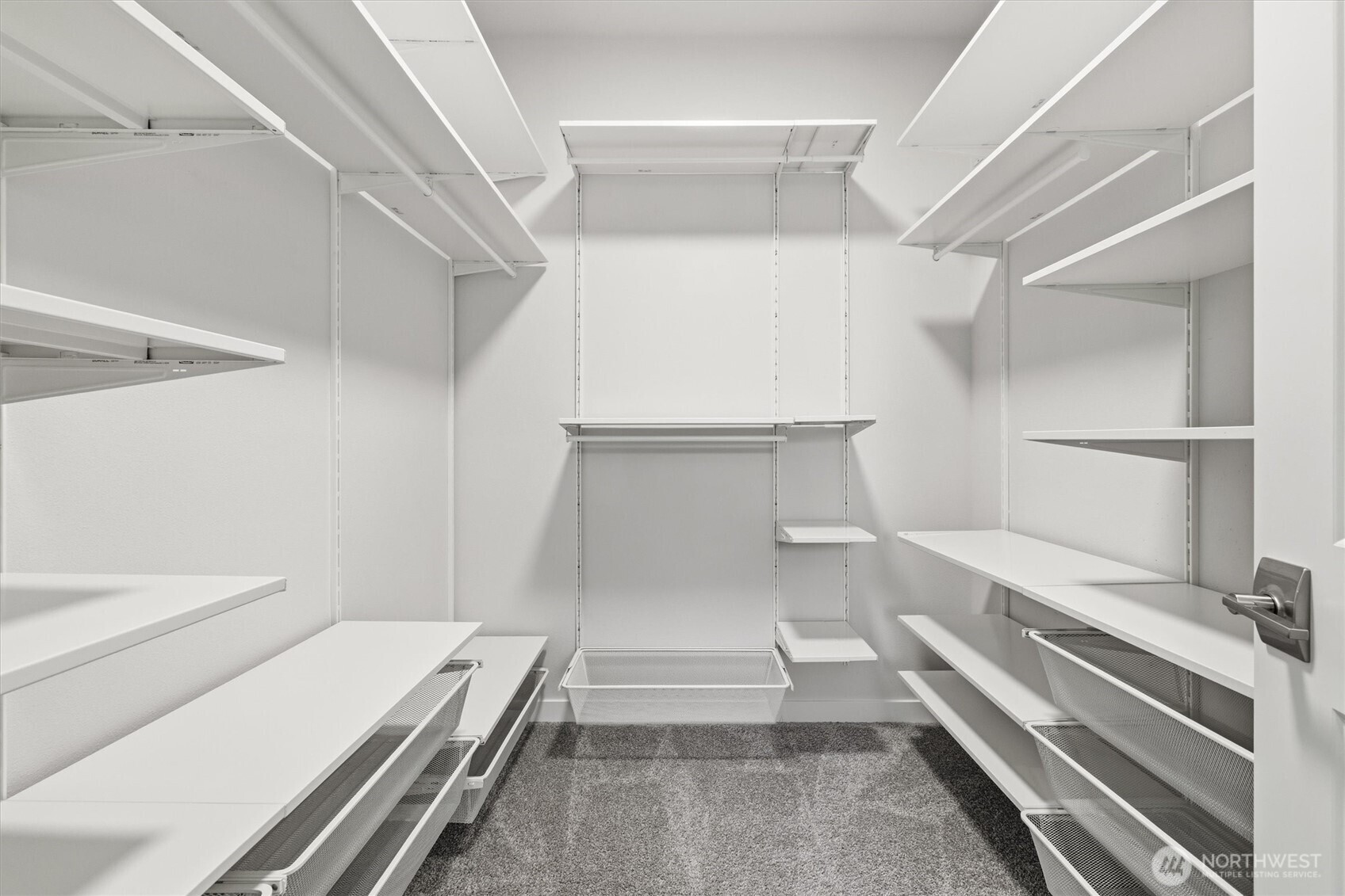 964 7th Avenue NE Unit: #2.4