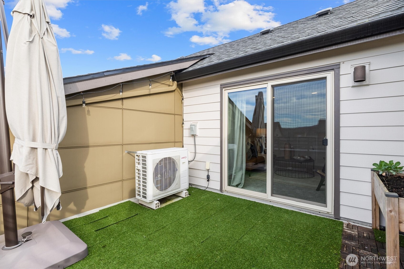 964 7th Avenue NE Unit: #2.4