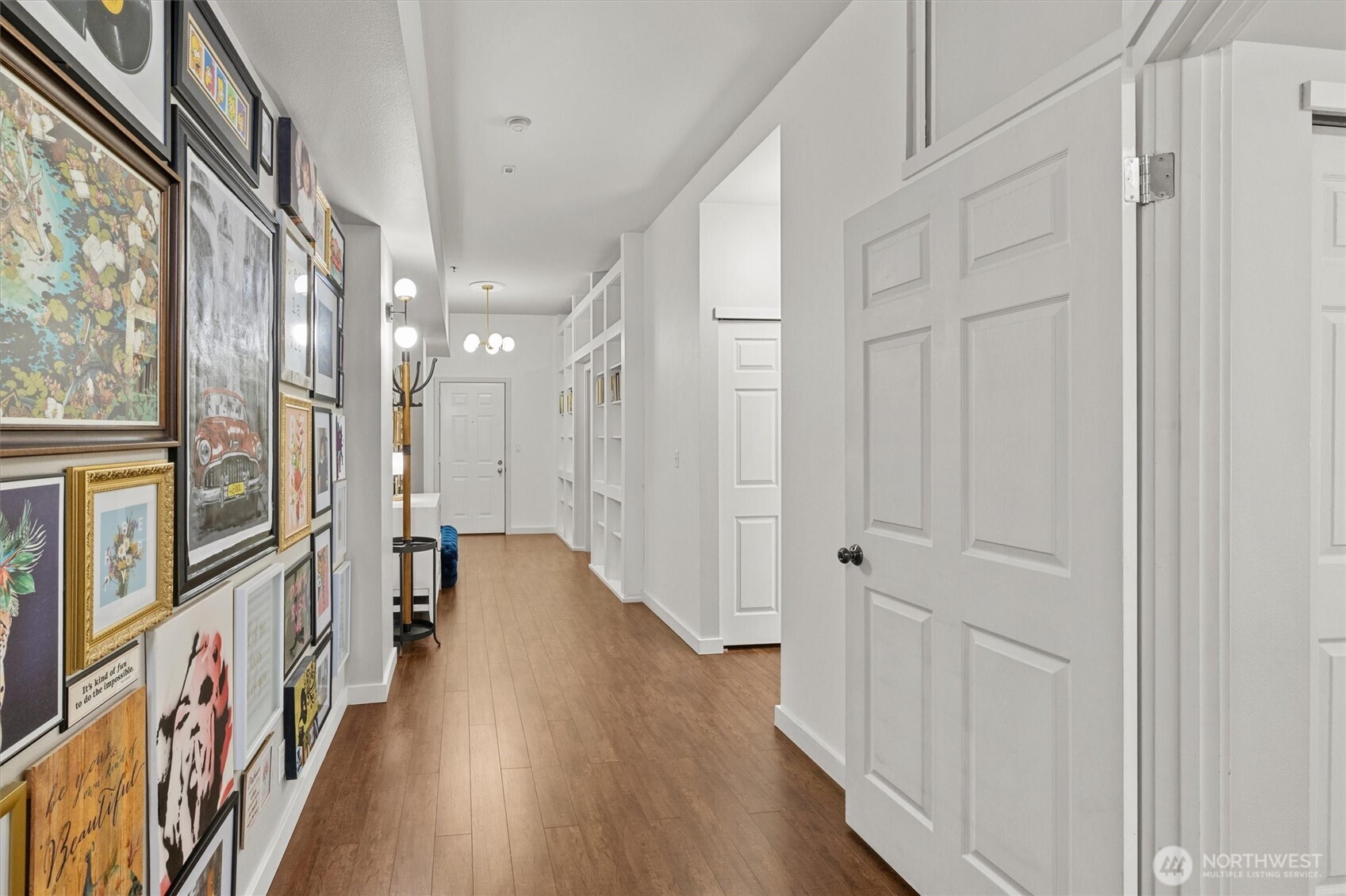 526 1st Avenue S Unit: 404