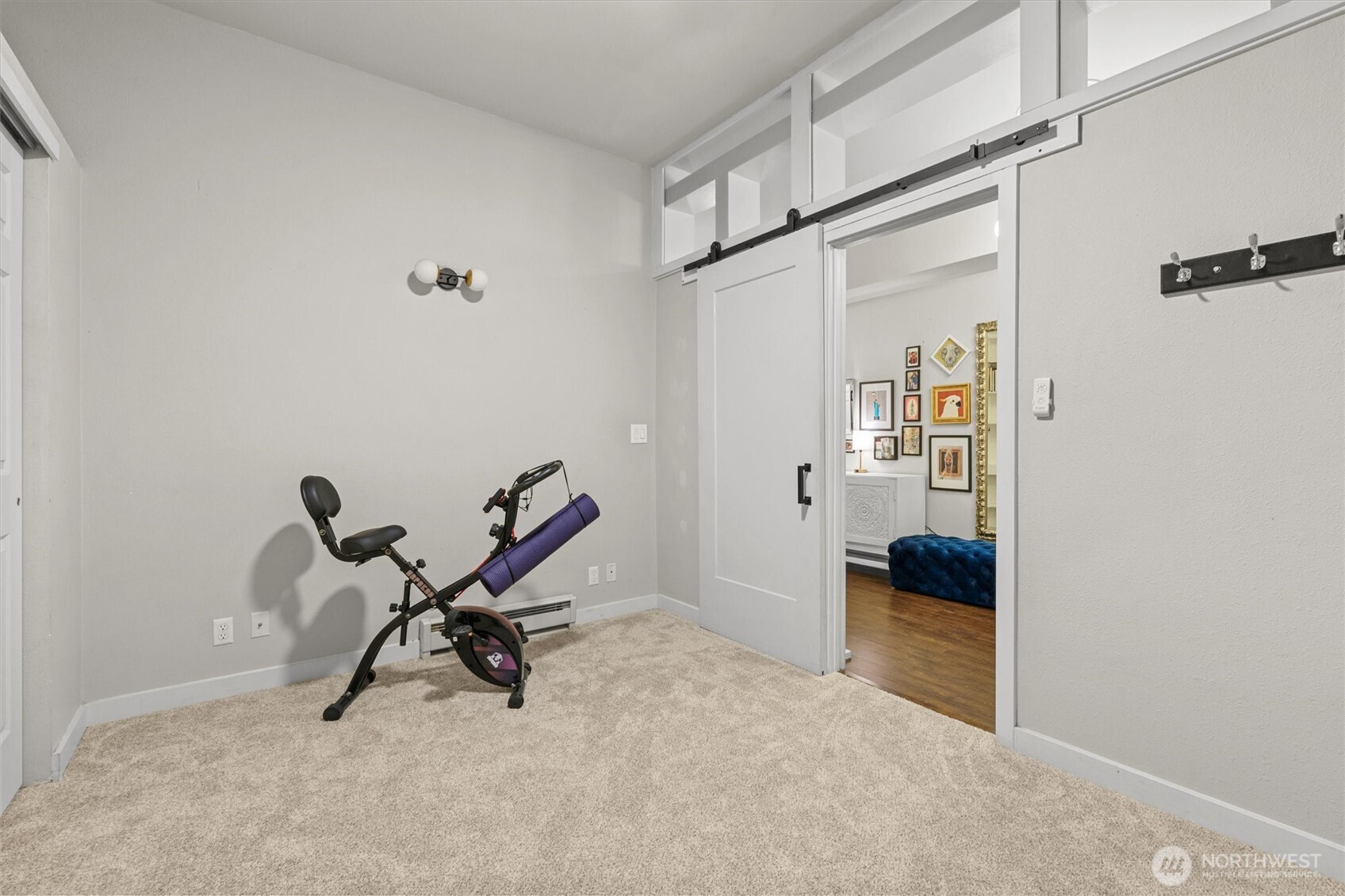 526 1st Avenue S Unit: 404