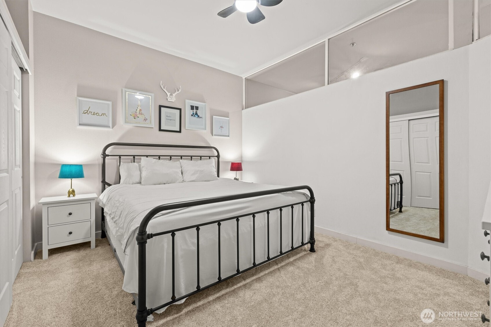 526 1st Avenue S Unit: 404