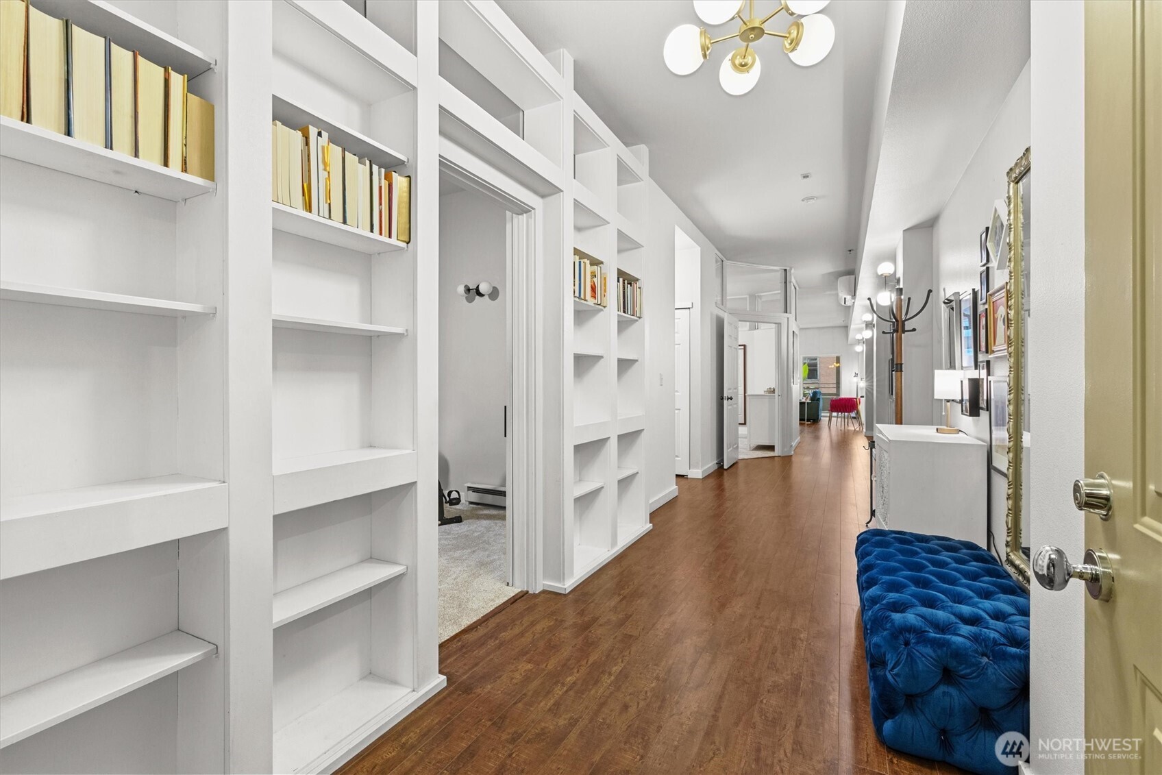 526 1st Avenue S Unit: 404