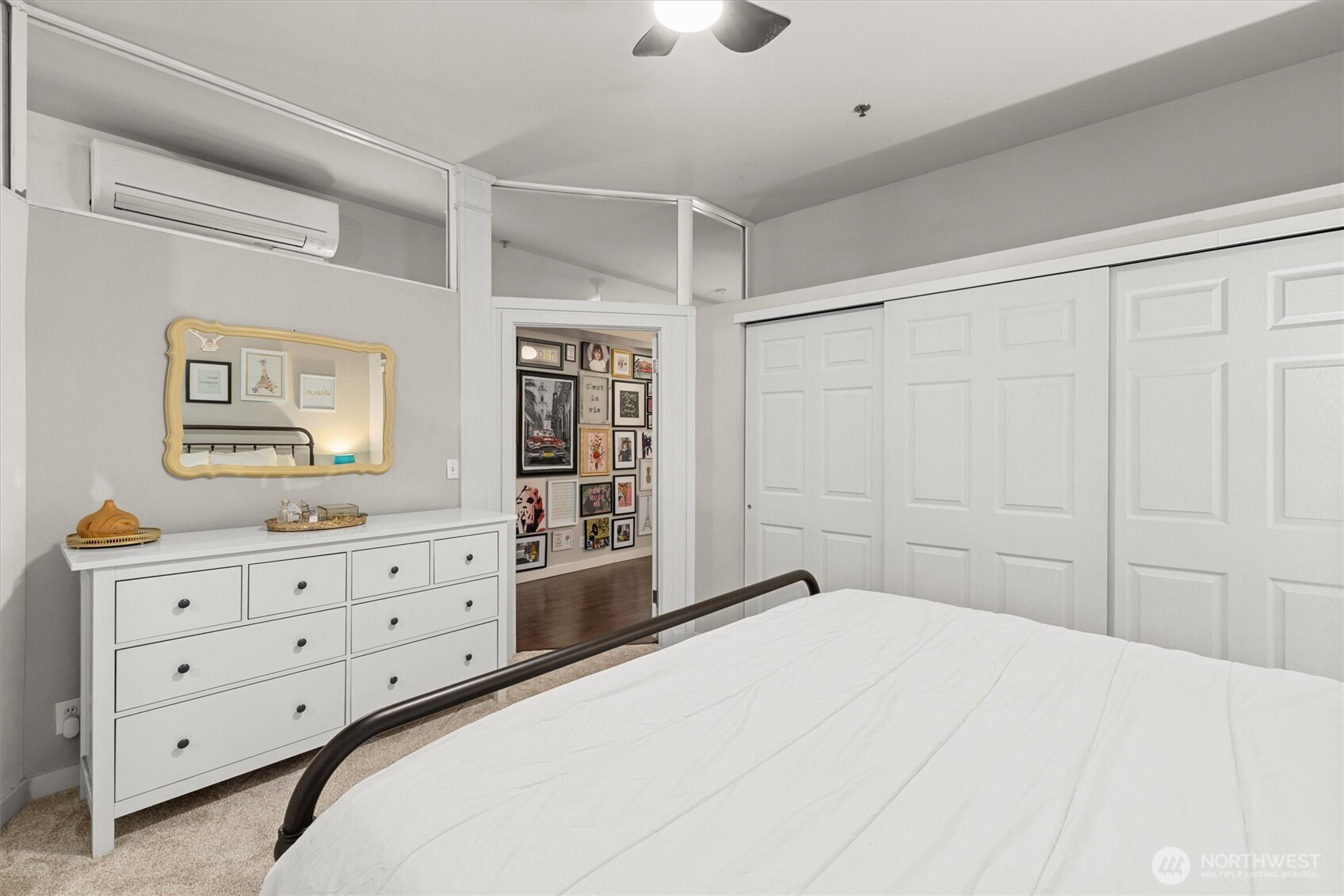 526 1st Avenue S Unit: 404