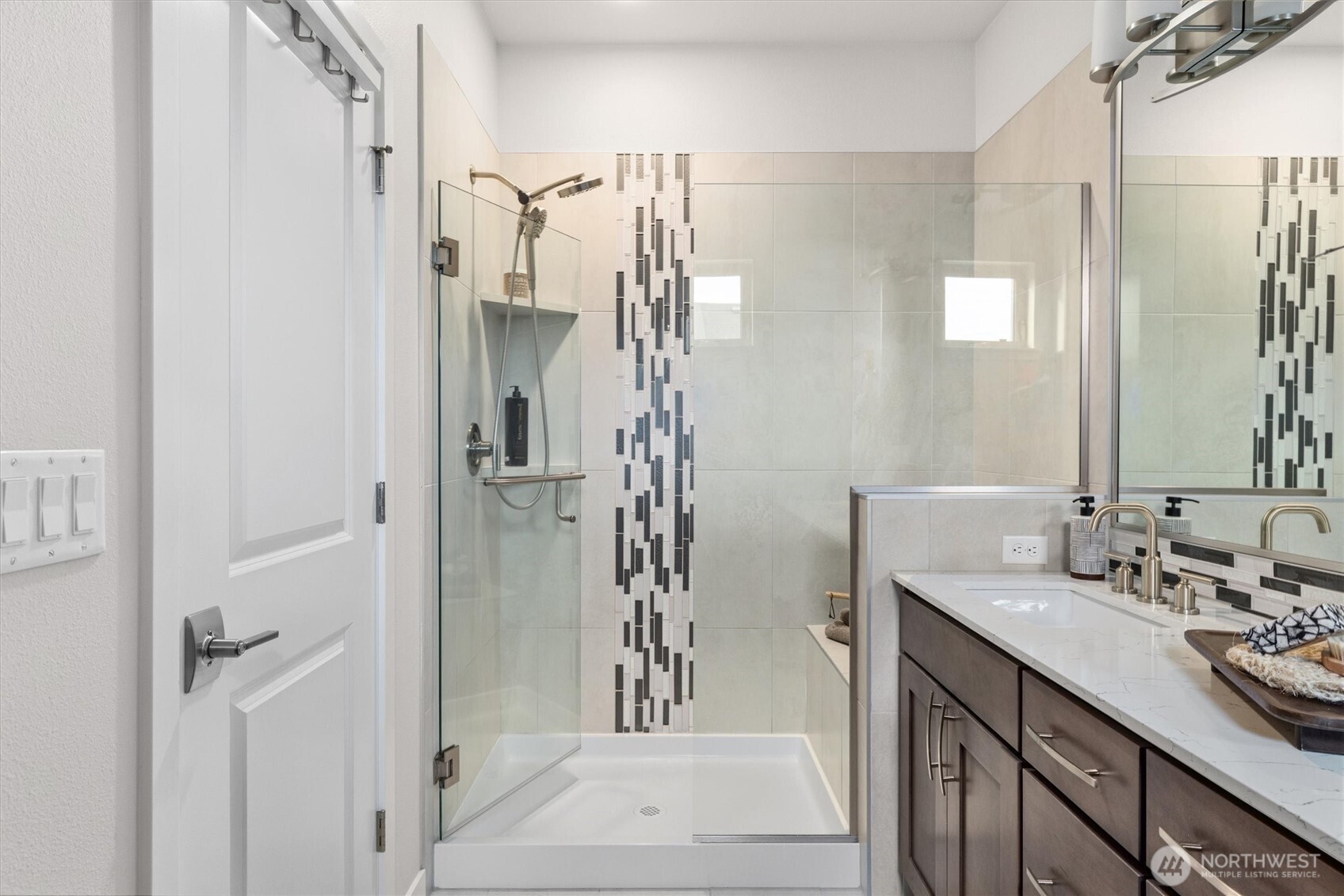 964 7th Avenue NE Unit: #2.4