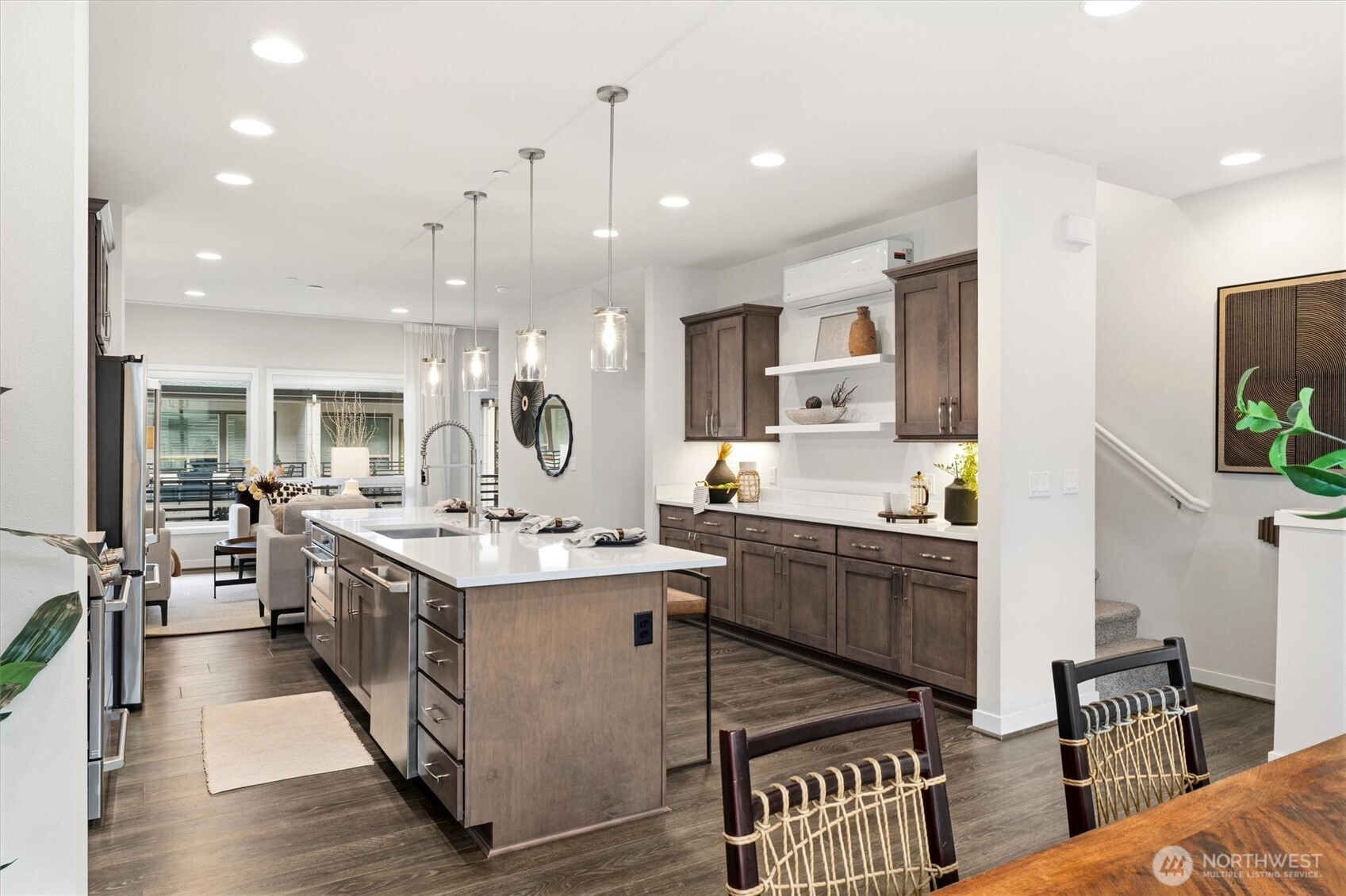 964 7th Avenue NE Unit: #2.4