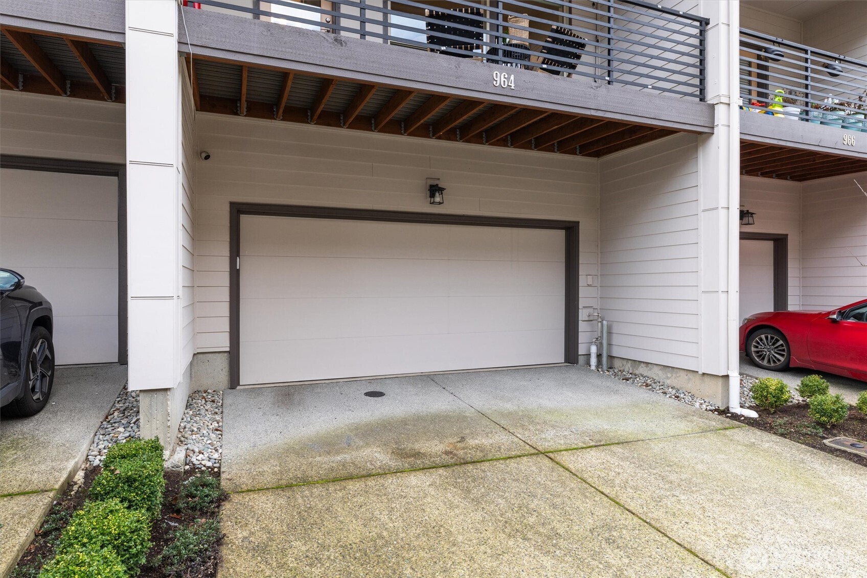 964 7th Avenue NE Unit: #2.4