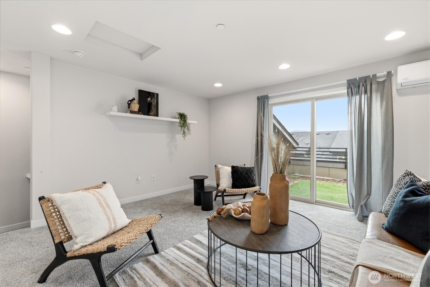 964 7th Avenue NE Unit: #2.4