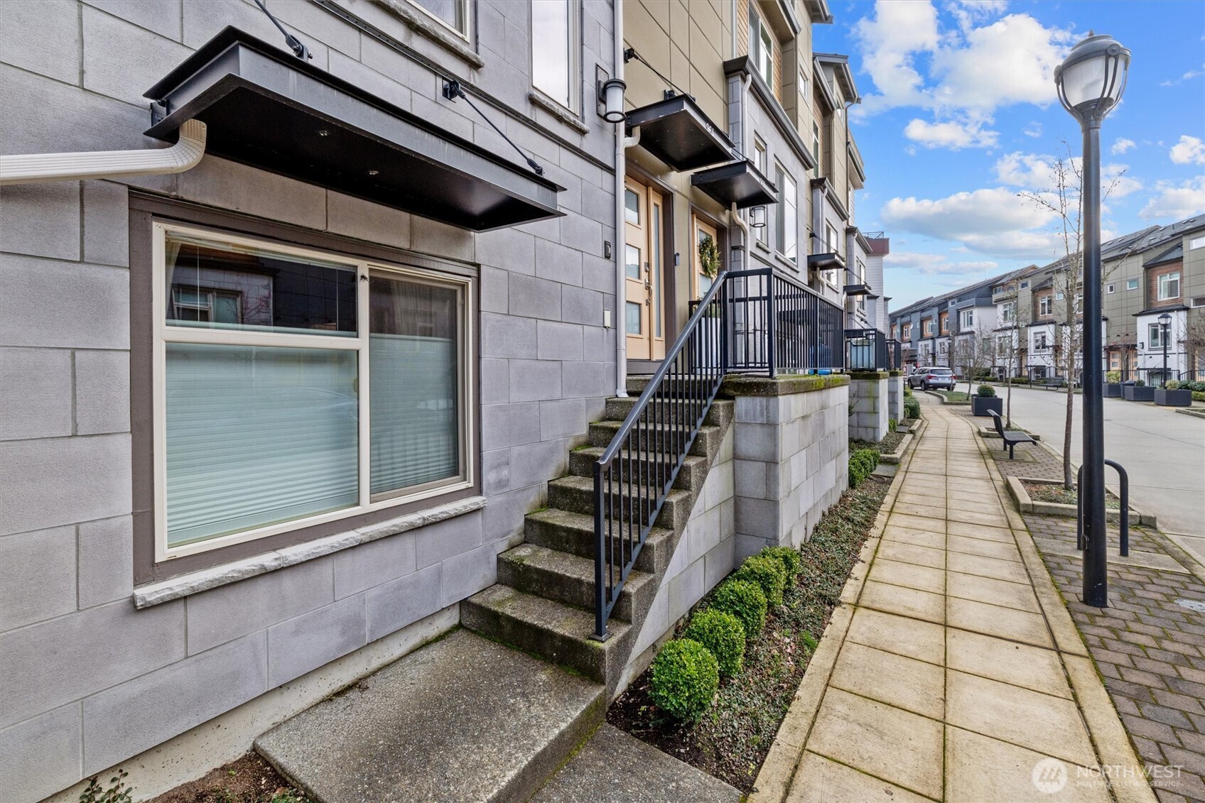 964 7th Avenue NE Unit: #2.4