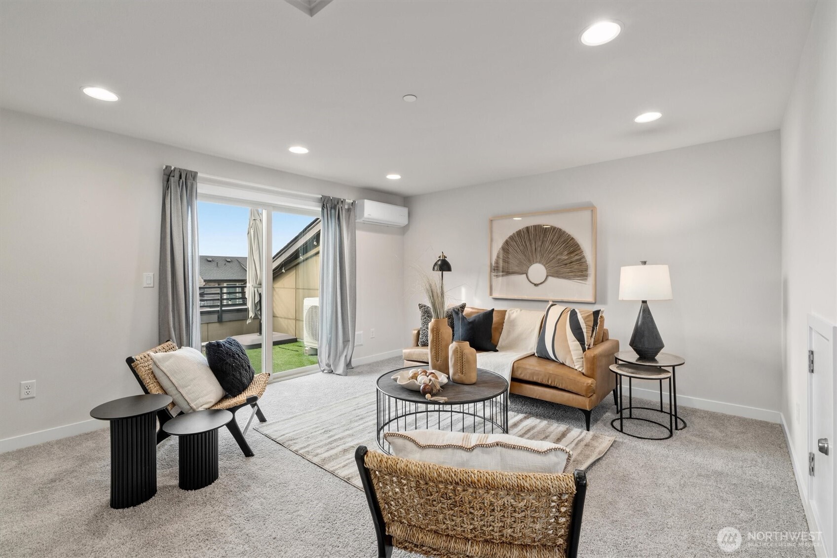 964 7th Avenue NE Unit: #2.4