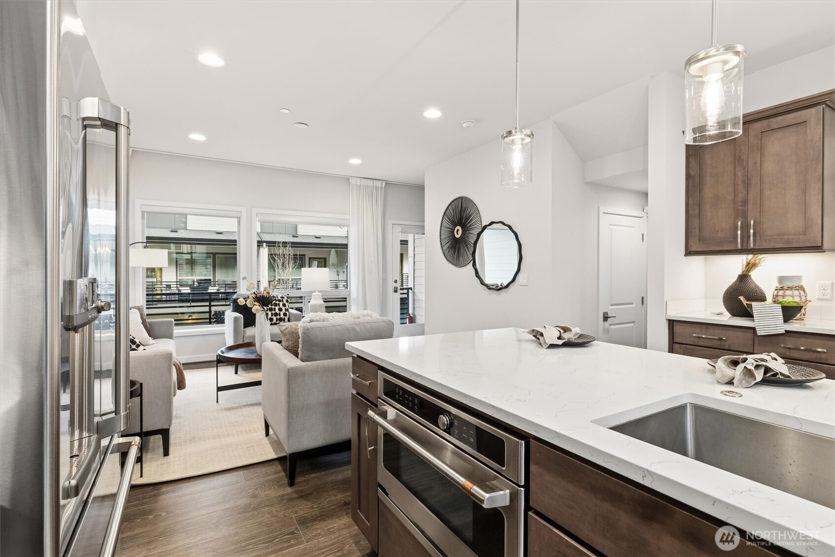 964 7th Avenue NE Unit: #2.4