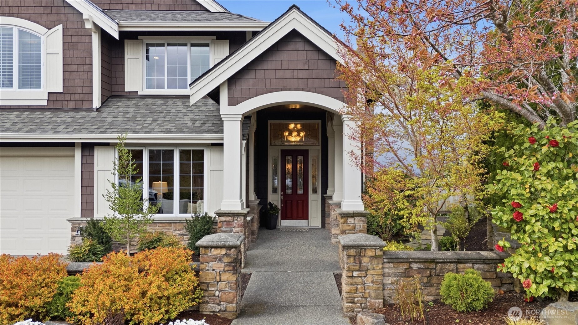 2734 NE Daphne Street