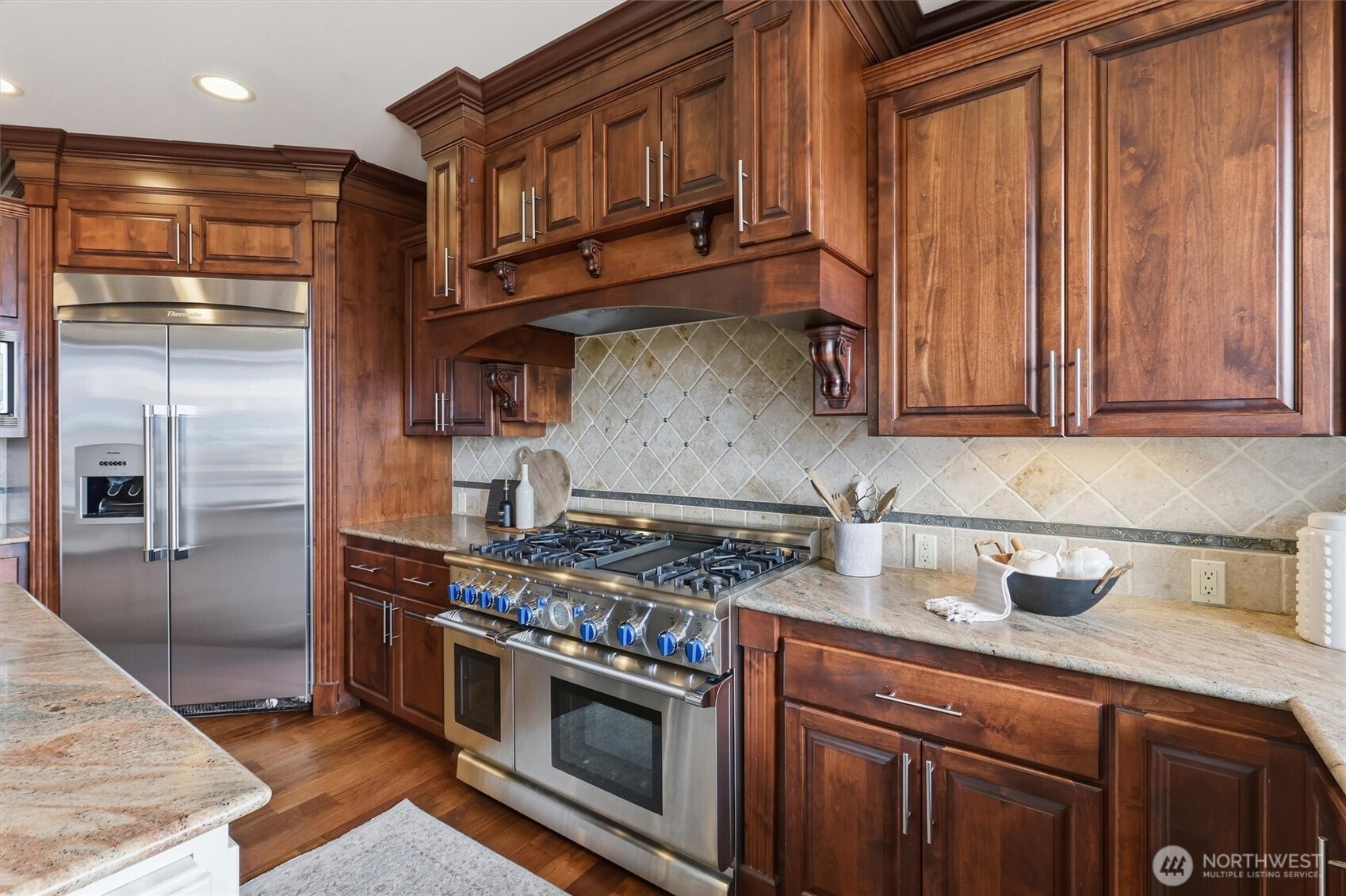 2734 NE Daphne Street